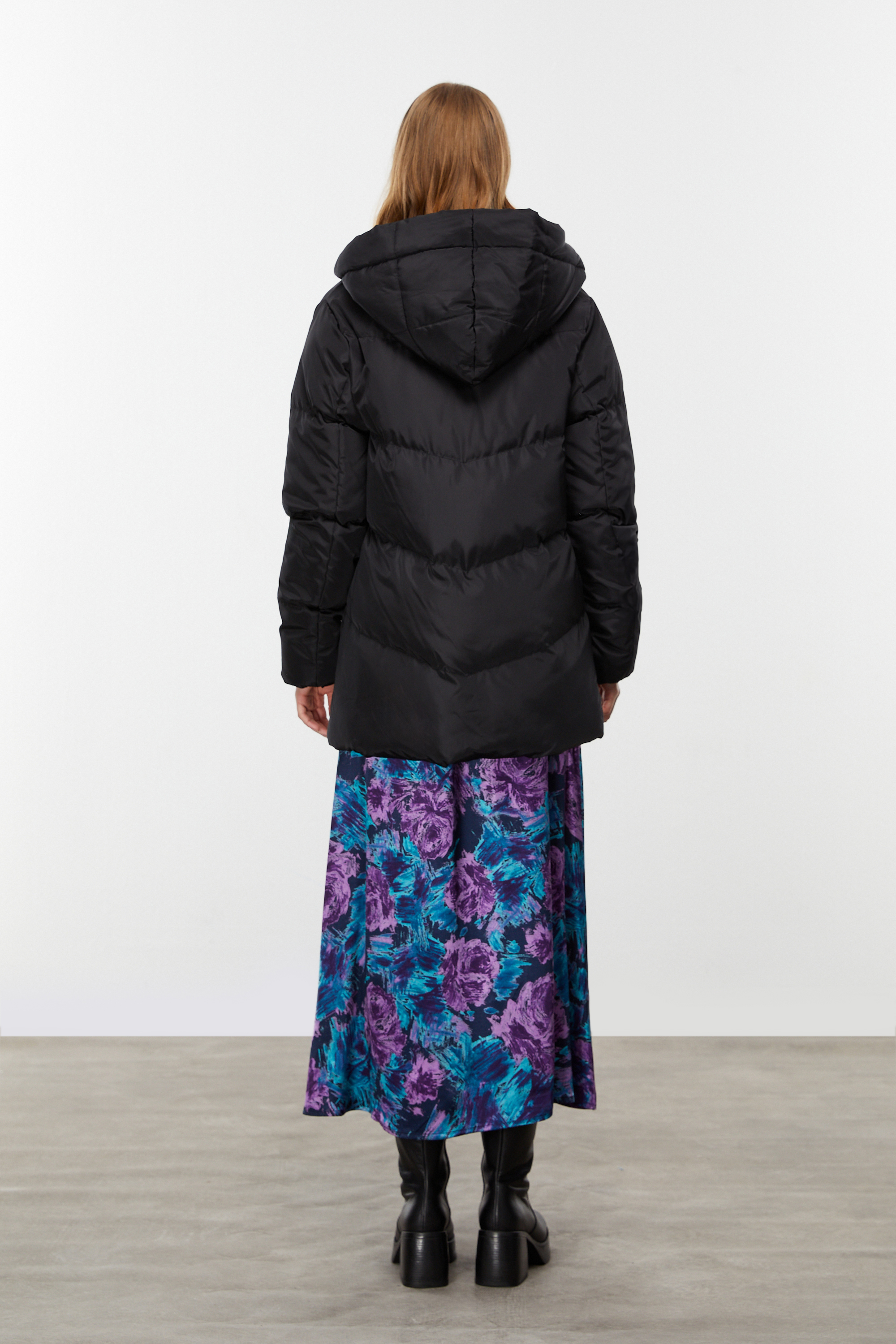 KAPİTONELİ KAPÜŞONLU MONT