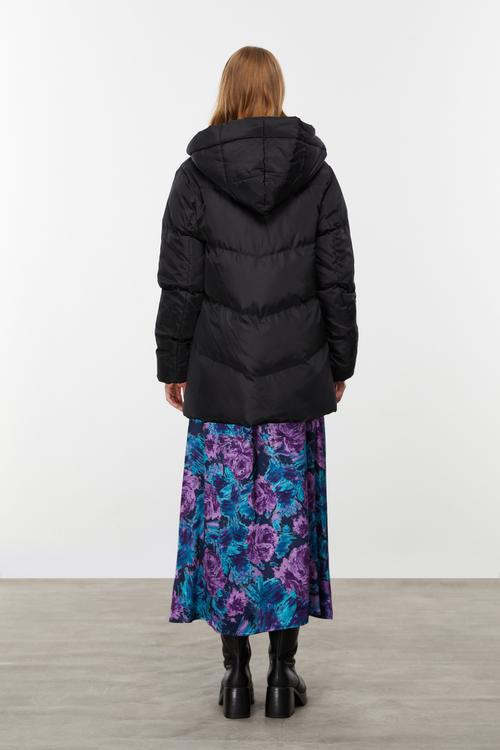  KAPİTONELİ KAPÜŞONLU MONT