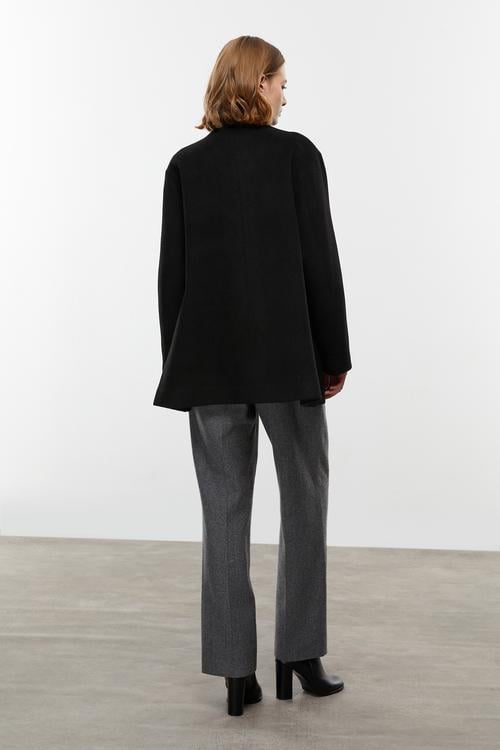  DİK YAKA KAŞE KABAN