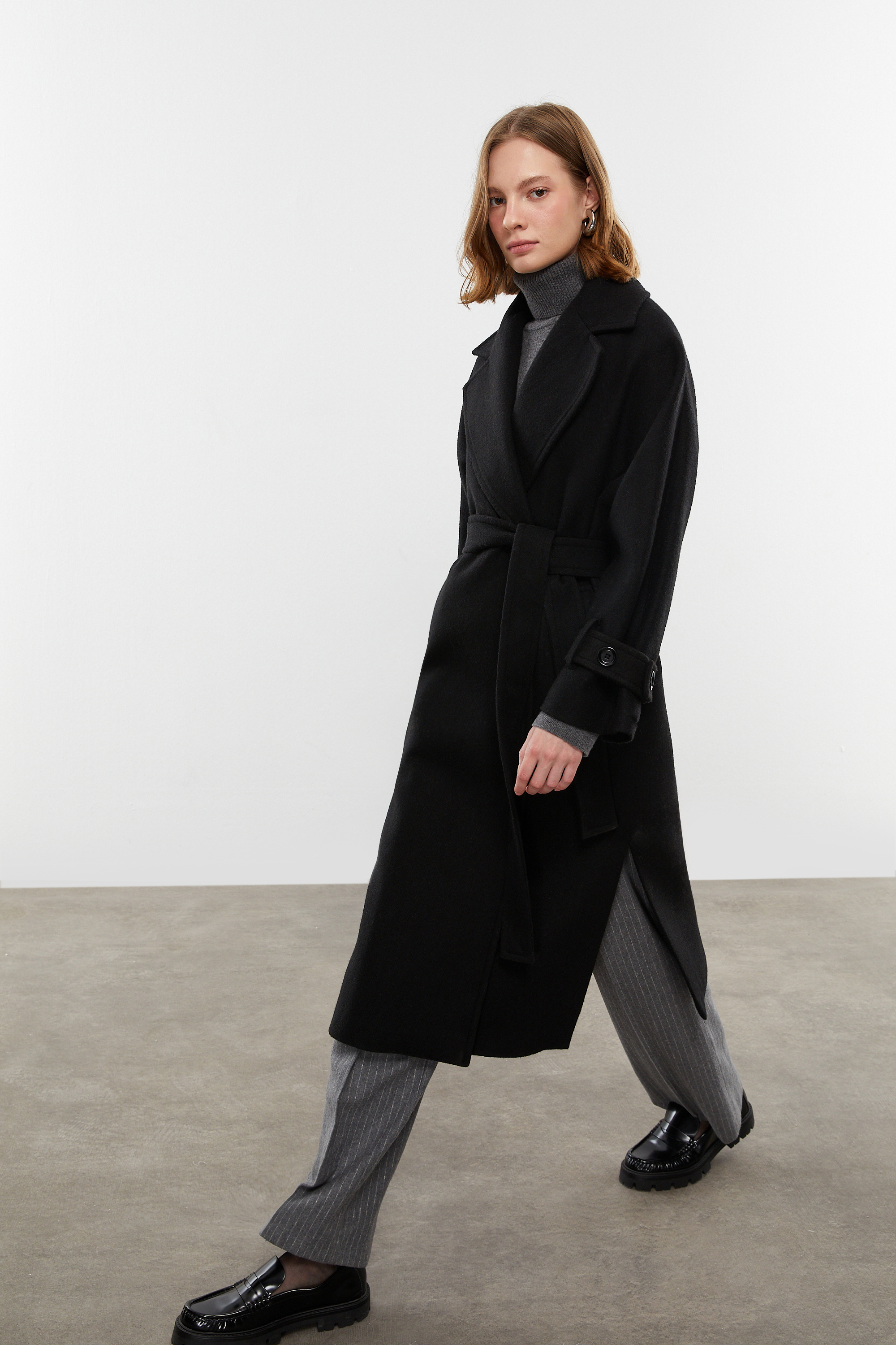 YÜN KARIŞIMLI KUŞAKLI KAŞE PALTO