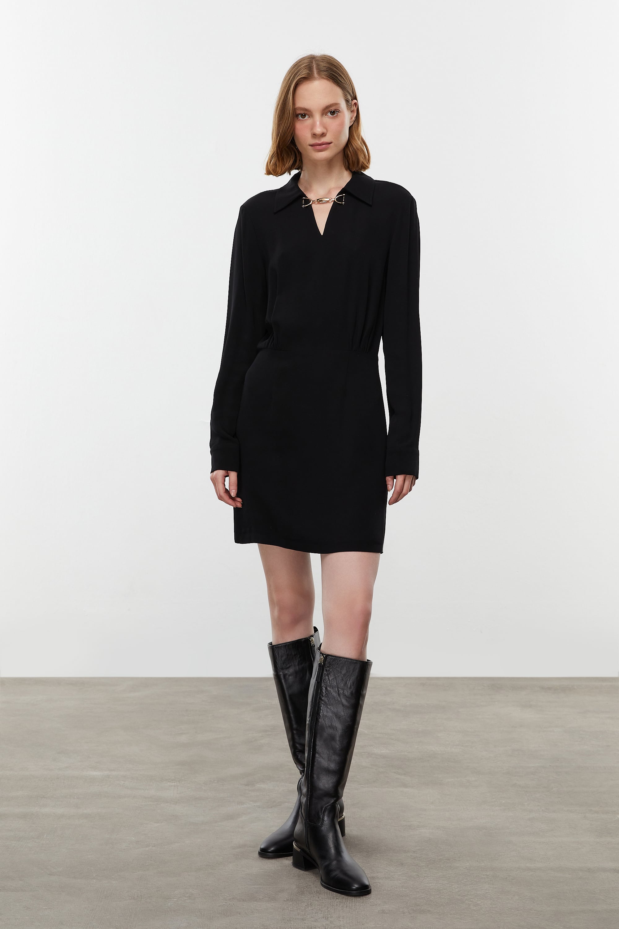 YAKA DETAYLI MİNİ GÖMLEK ELBİSE