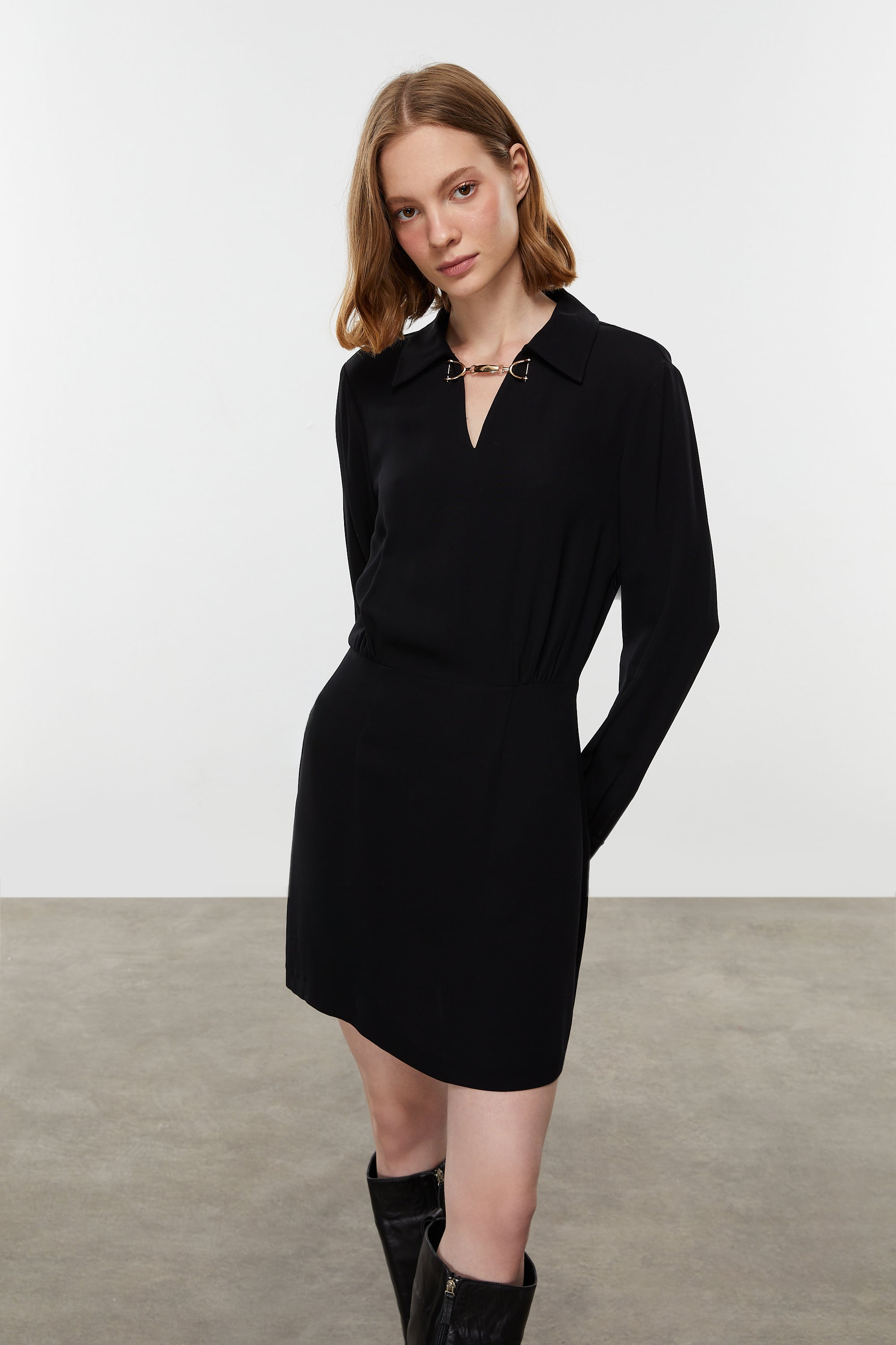 YAKA DETAYLI MİNİ GÖMLEK ELBİSE