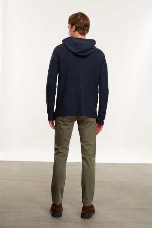  DOKULU KAPÜŞONLU SWEATSHIRT