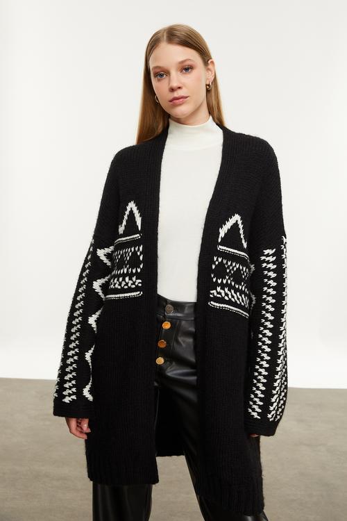  JAKARLI UZUN TRİKO CEKET