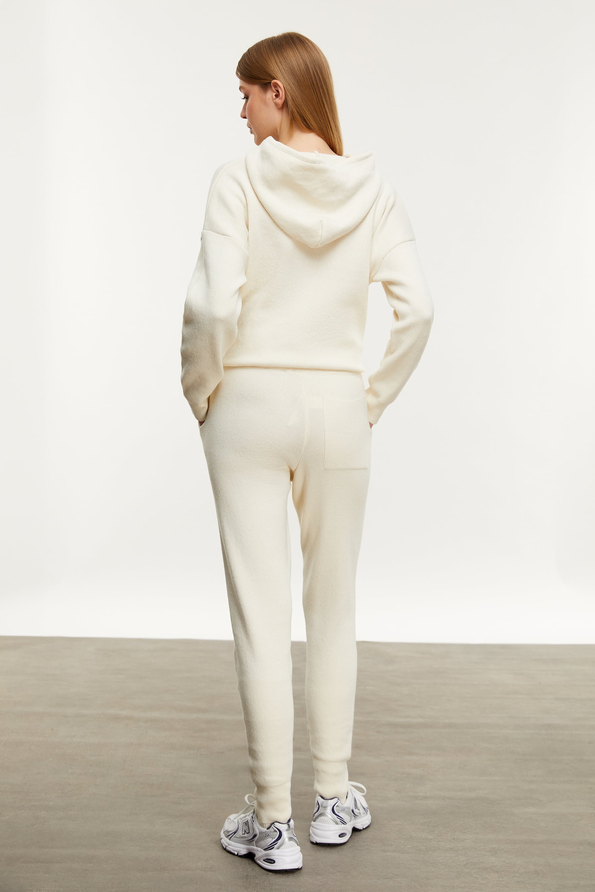 HAVUÇ KESİM TRİKO PANTOLON