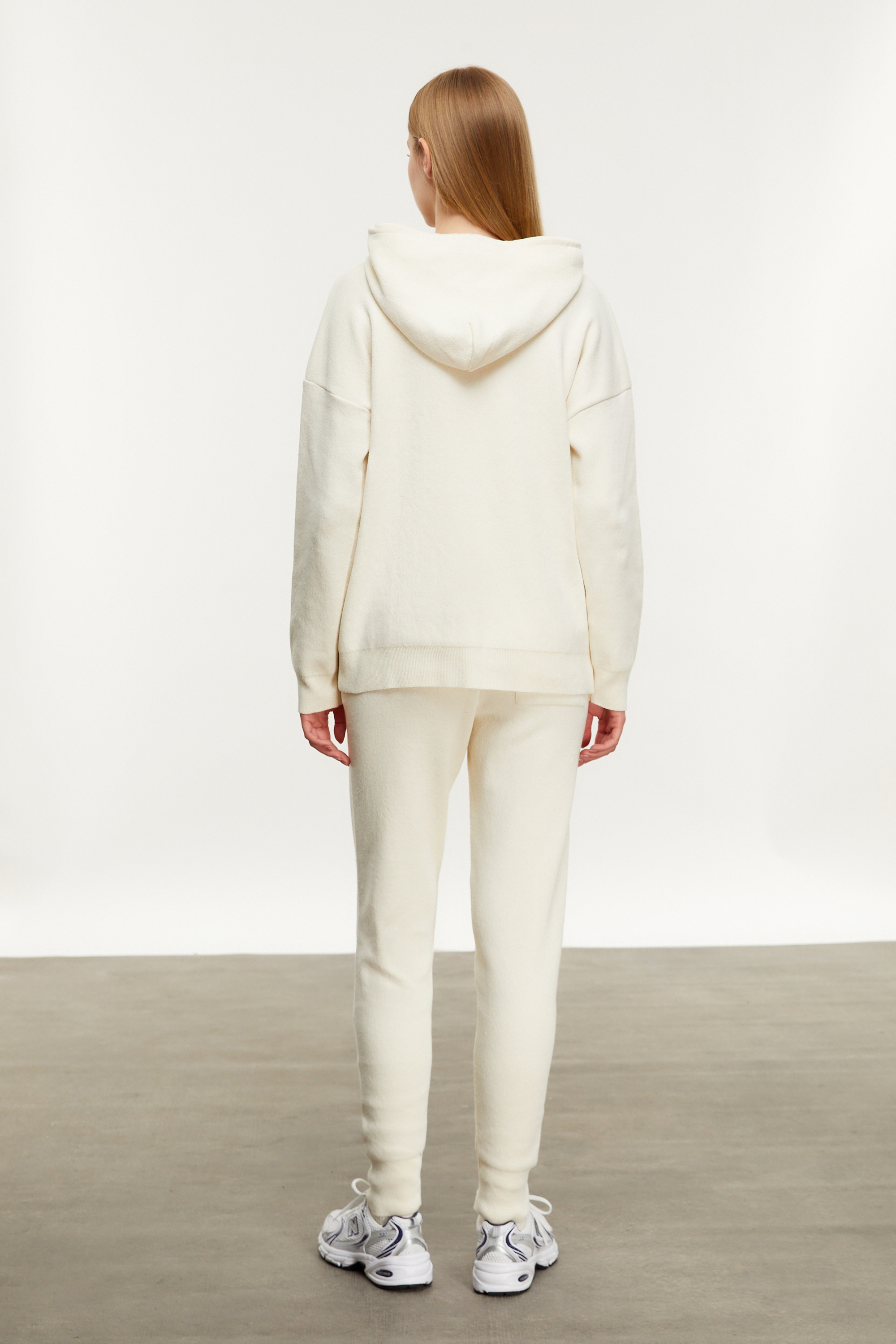 KAPÜŞONLU SWEATSHIRT