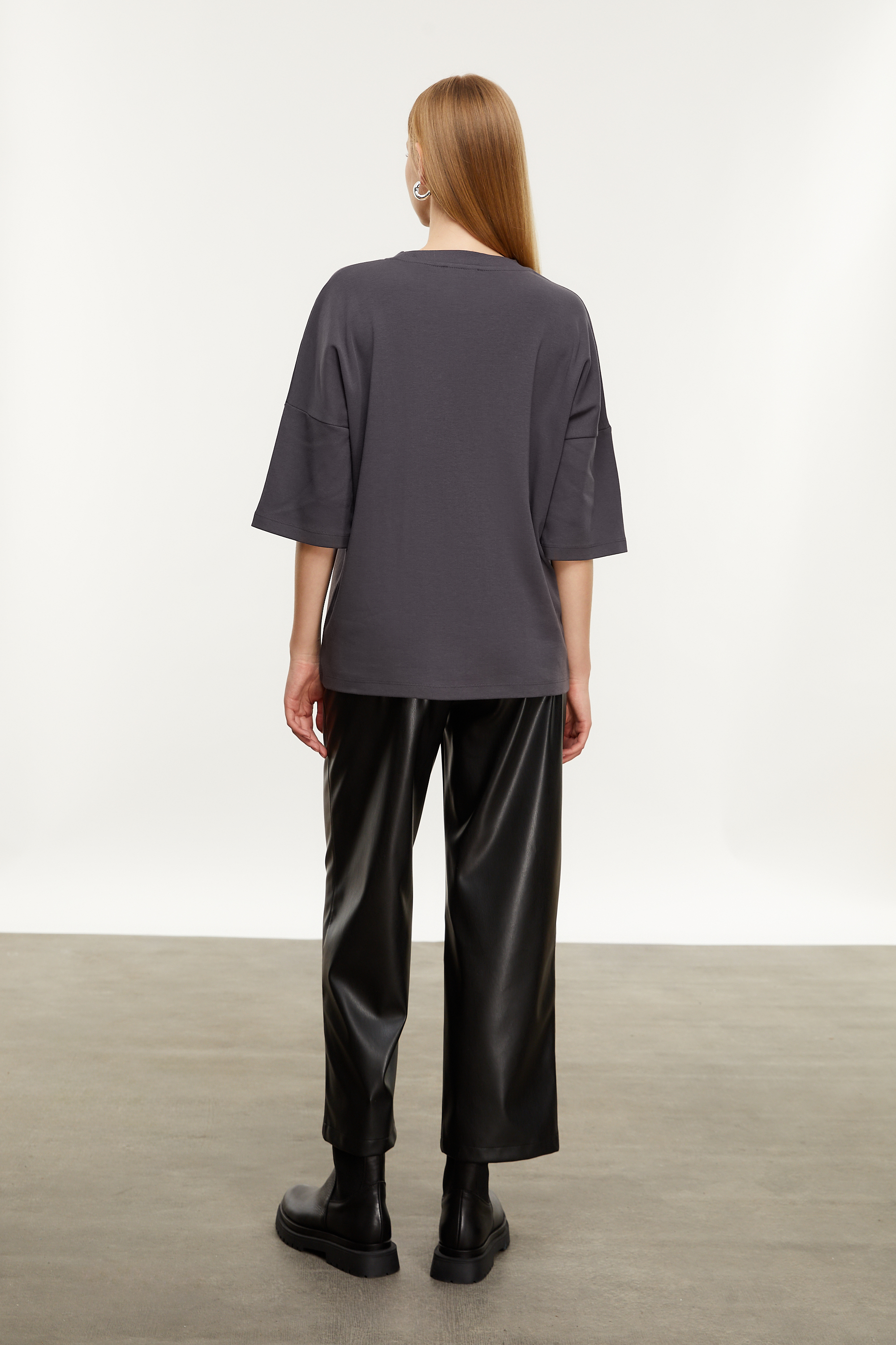 BİSİKLET YAKA KISA KOLLU T-SHIRT