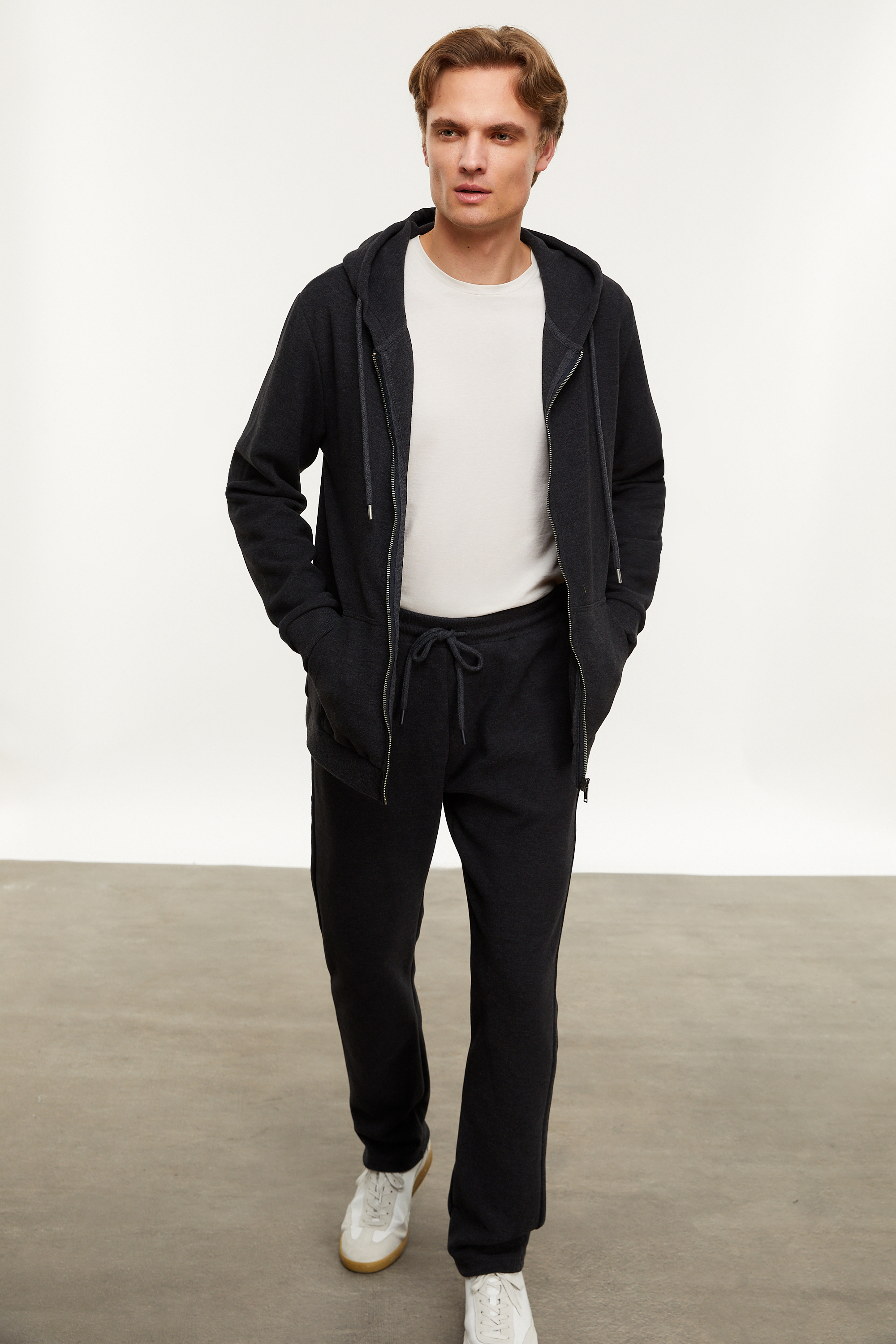 KAPÜŞONLU FERMUARLI SWEATSHIRT