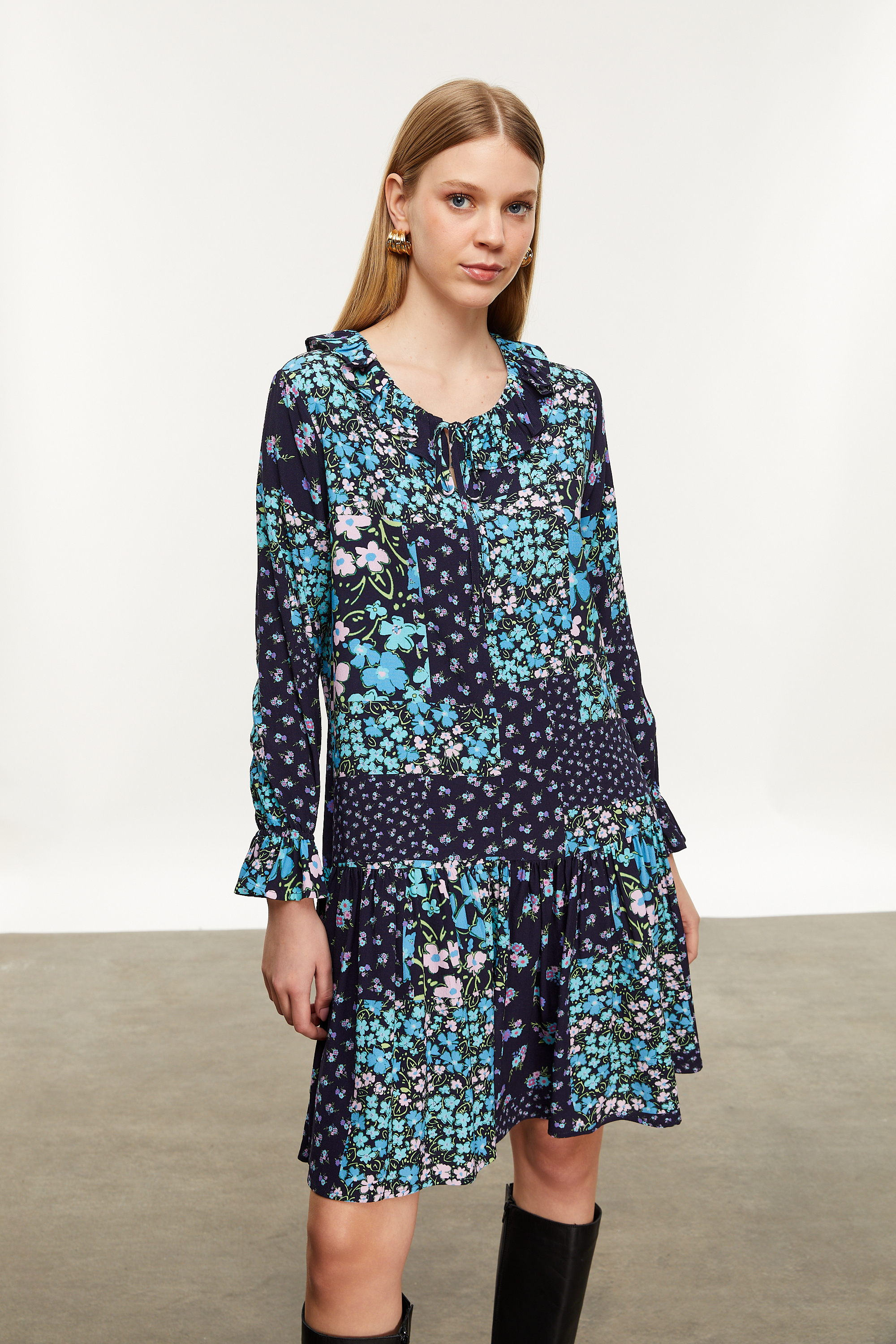 ÇİÇEK DESENLİ A FORM MİNİ KLOŞ ELBİSE