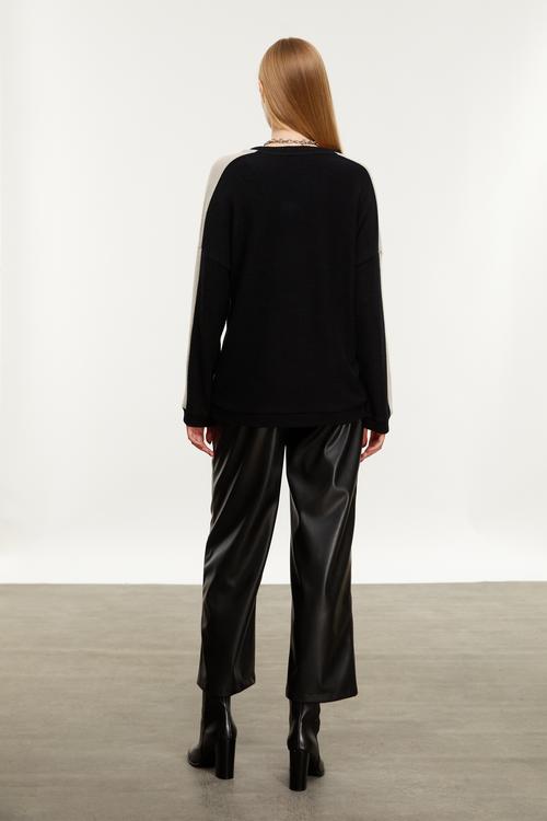  RENK BLOKLU V YAKA KAZAK