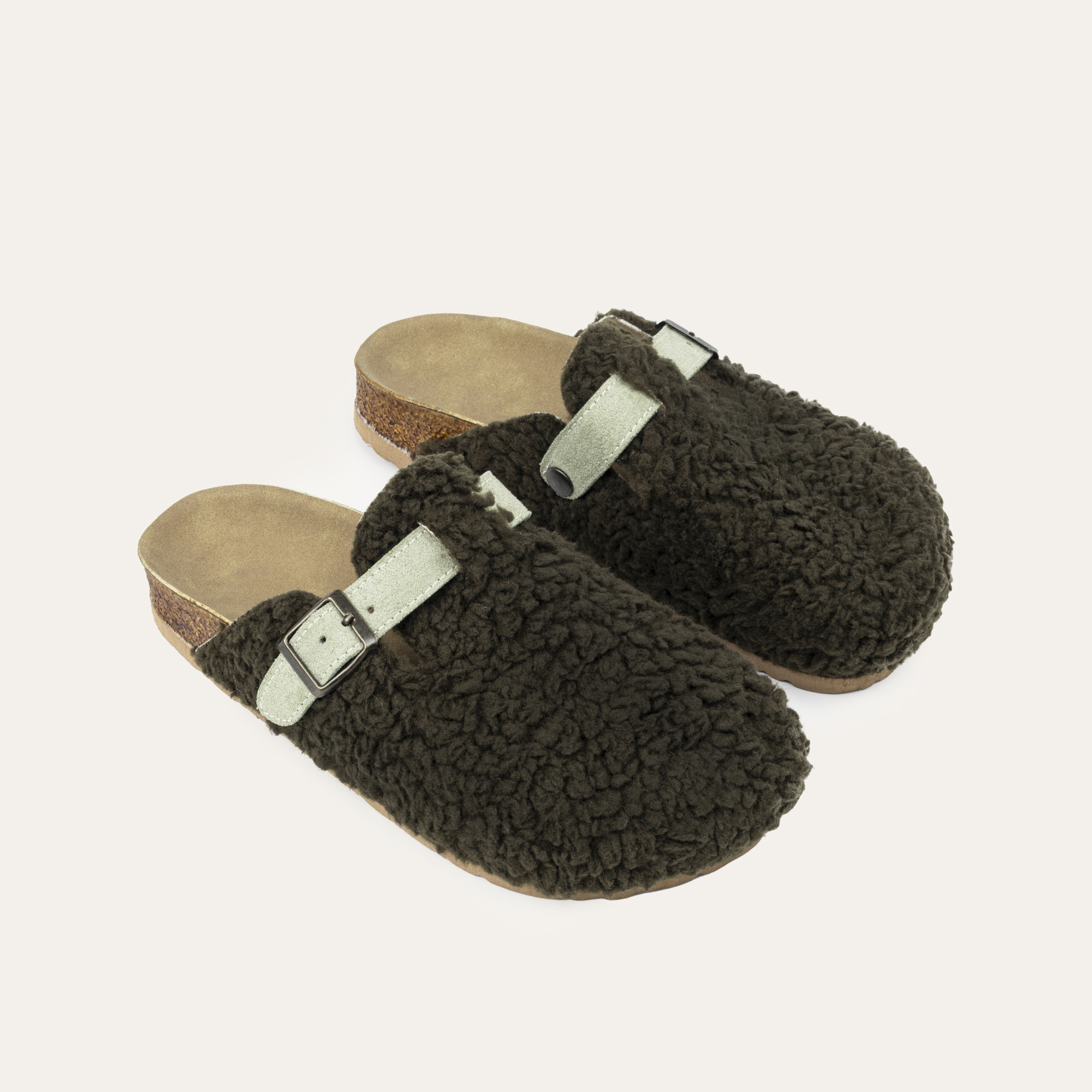 PELÜŞ EV TERLİĞİ