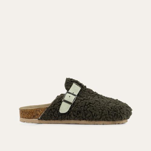  PELÜŞ EV TERLİĞİ