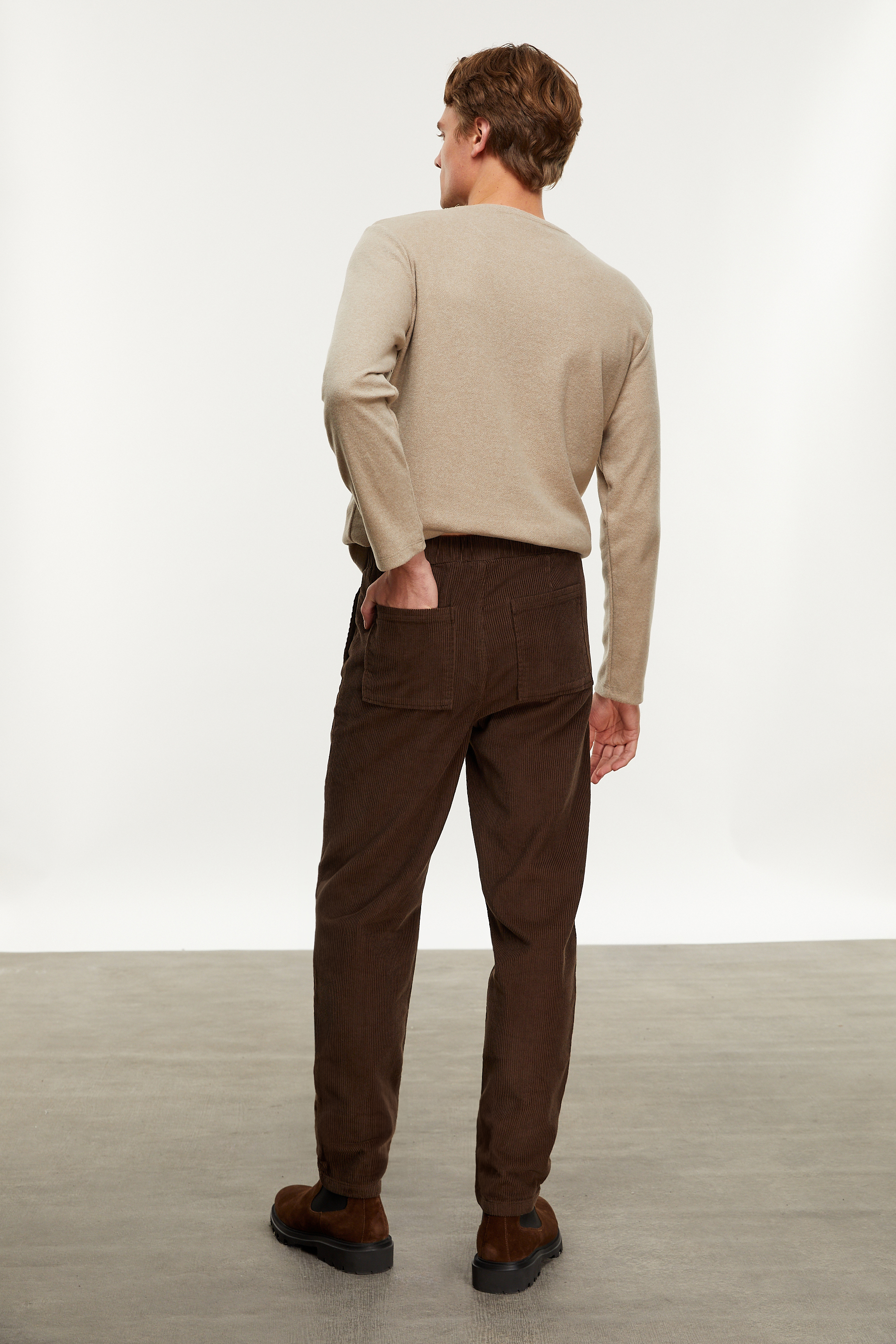 KADİFE DOKULU TAPARED FIT PANTOLON