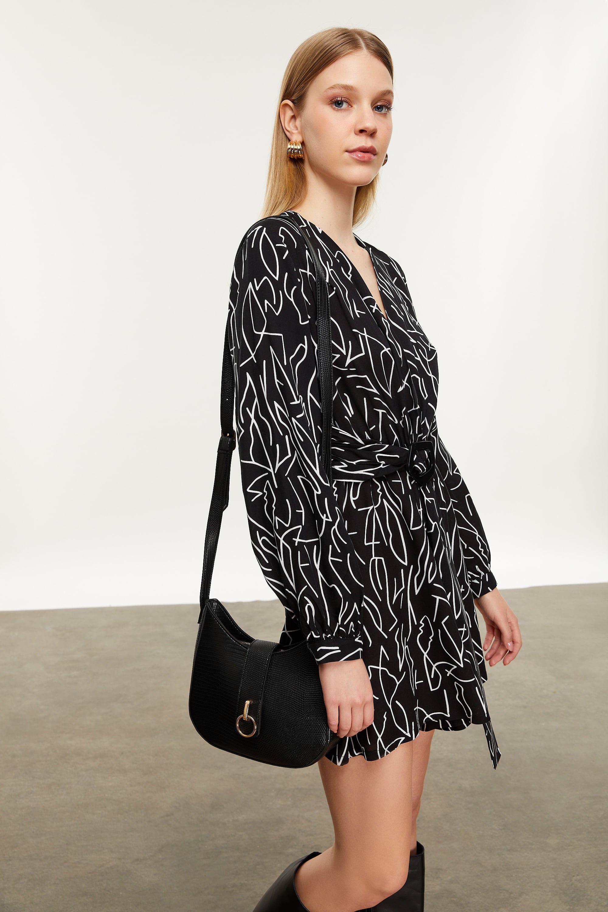 KEMERLİ MİNİ KLOŞ TULUM