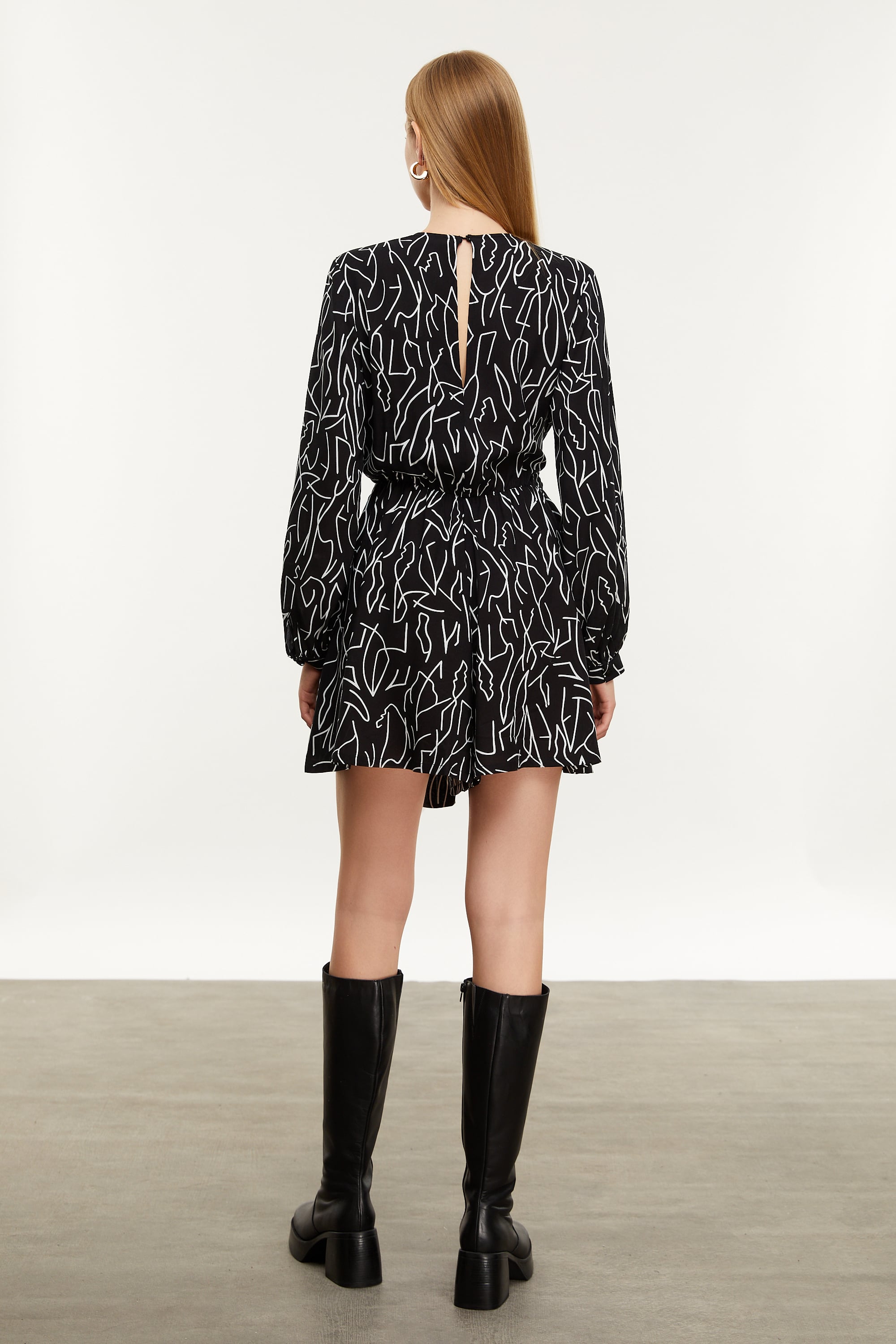 KEMERLİ MİNİ KLOŞ TULUM