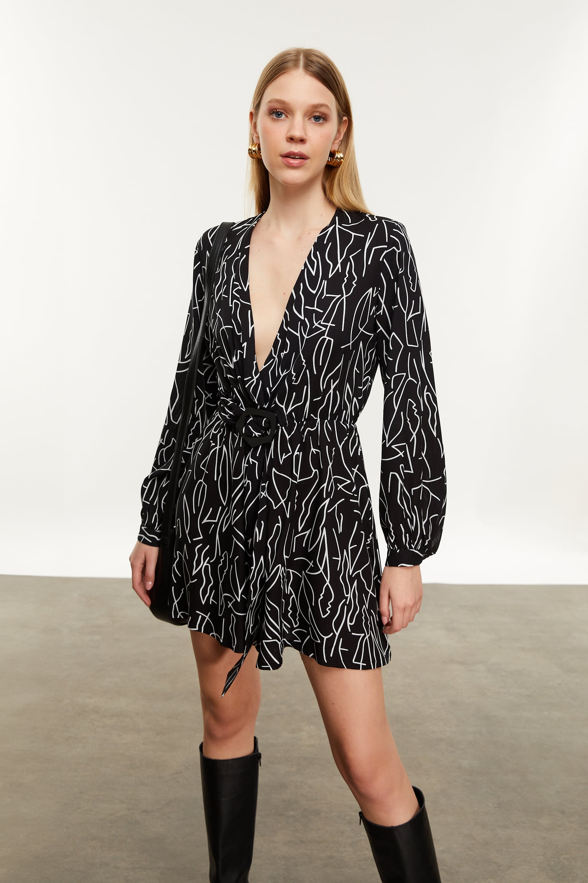 KEMERLİ MİNİ KLOŞ TULUM