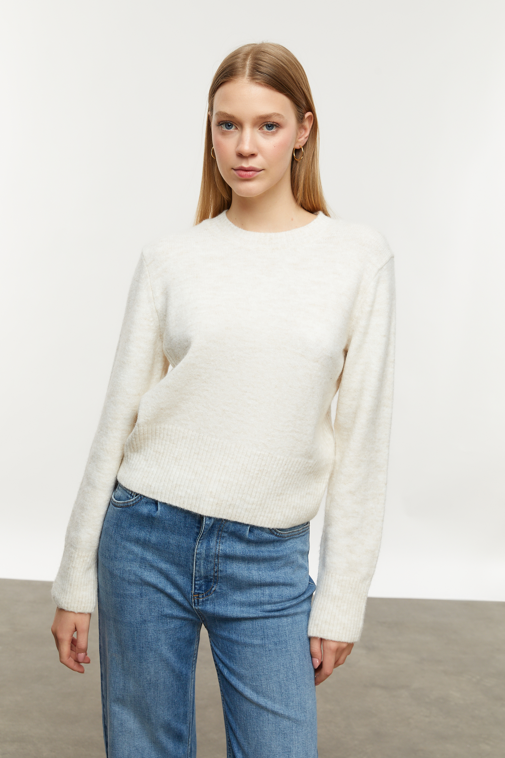 BİSİKLET YAKA TRİKO KAZAK