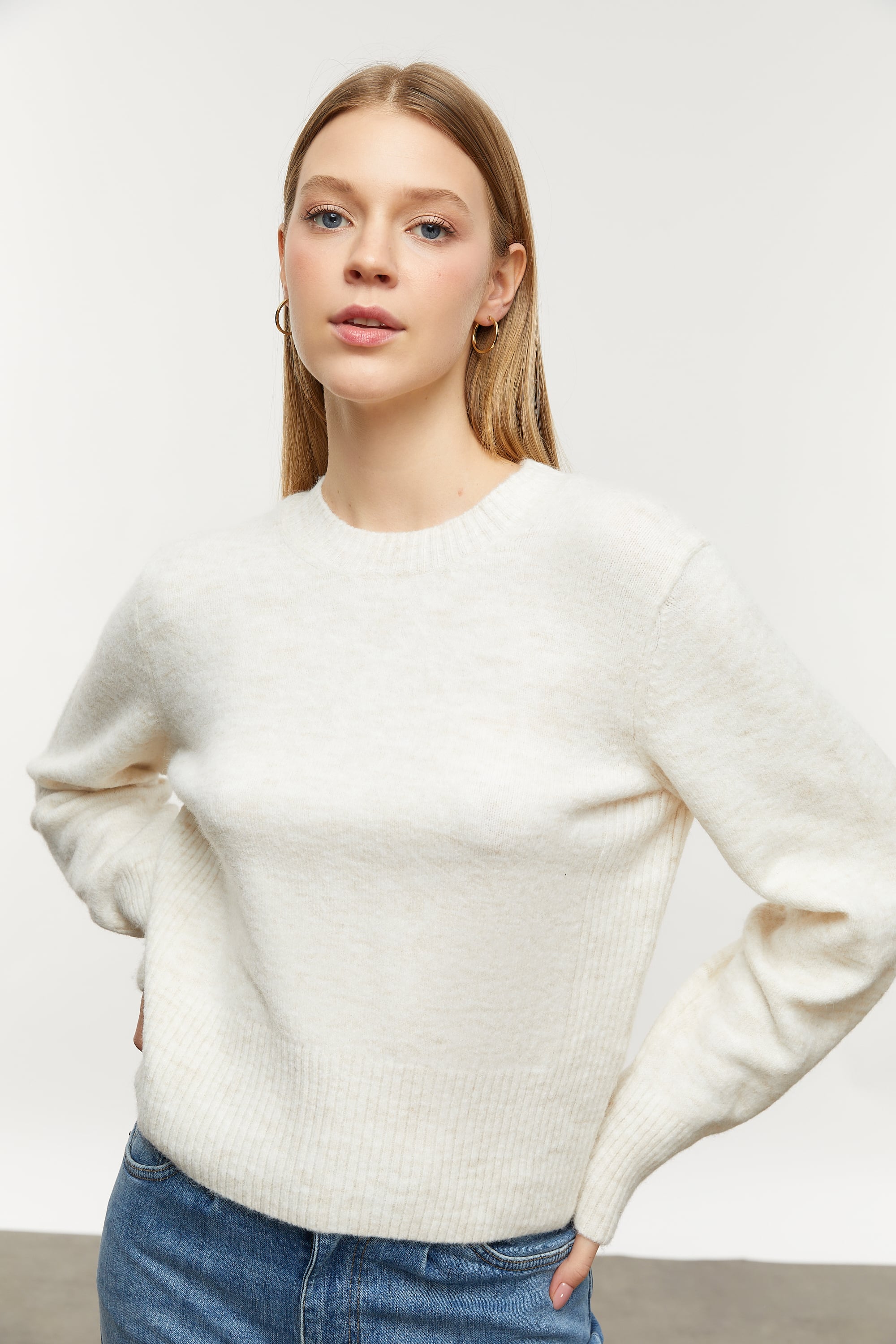 BİSİKLET YAKA TRİKO KAZAK