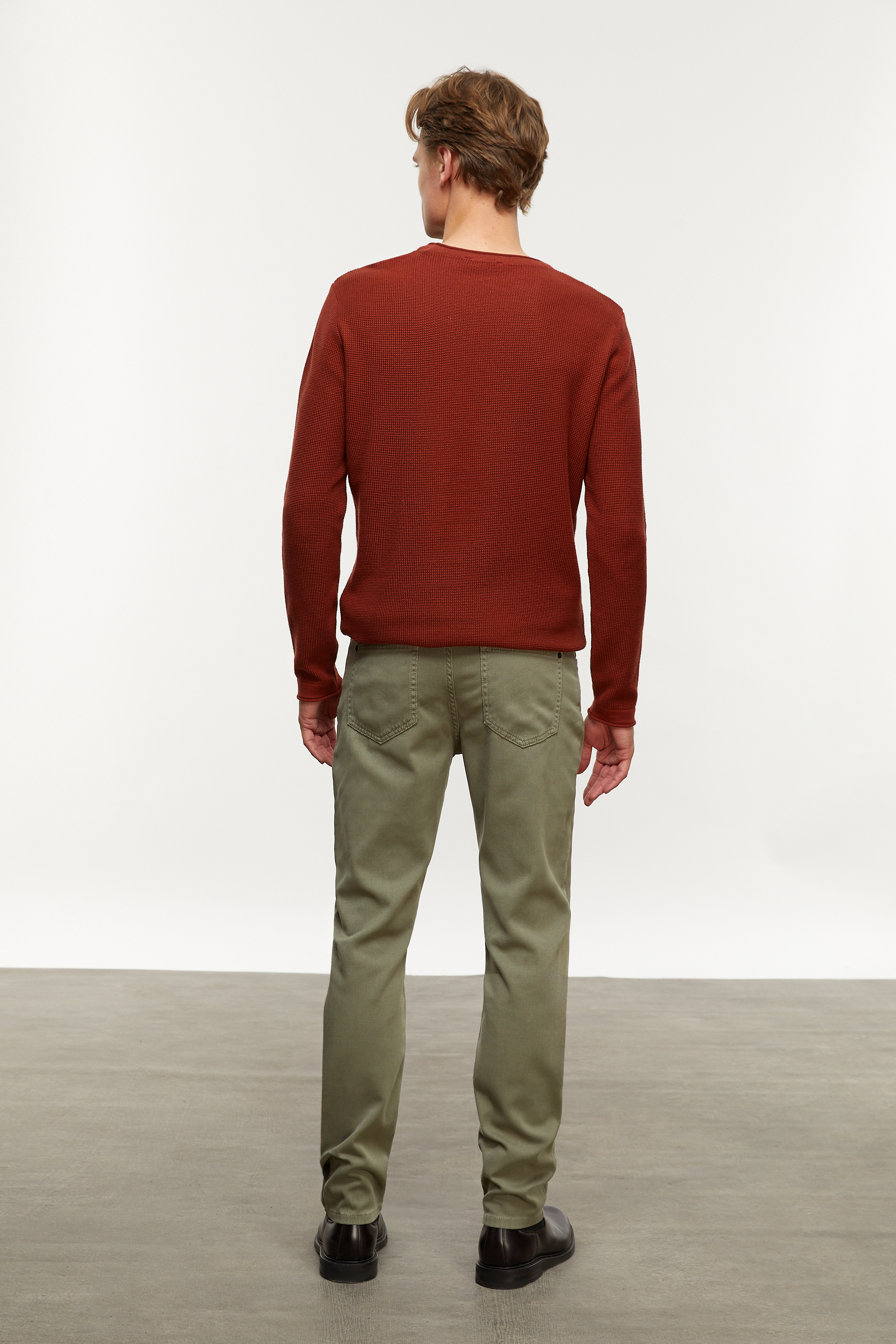 PAMUKLU BİSİKLET YAKA TRİKO KAZAK