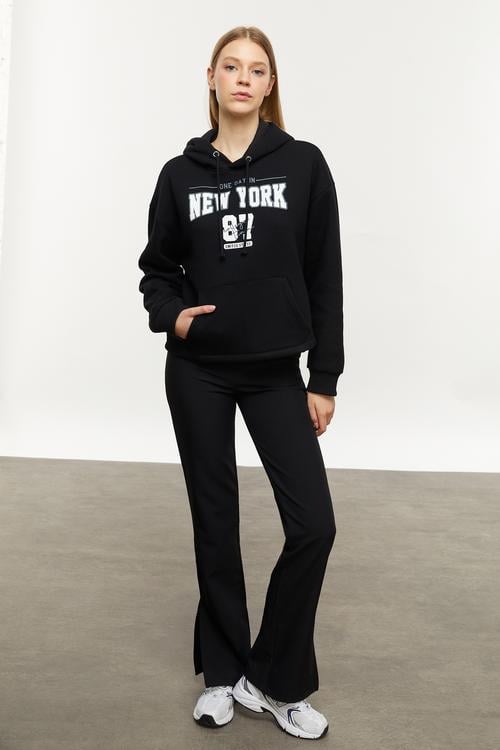  NAKIŞLI KAPÜŞONLU SWEATSHIRT