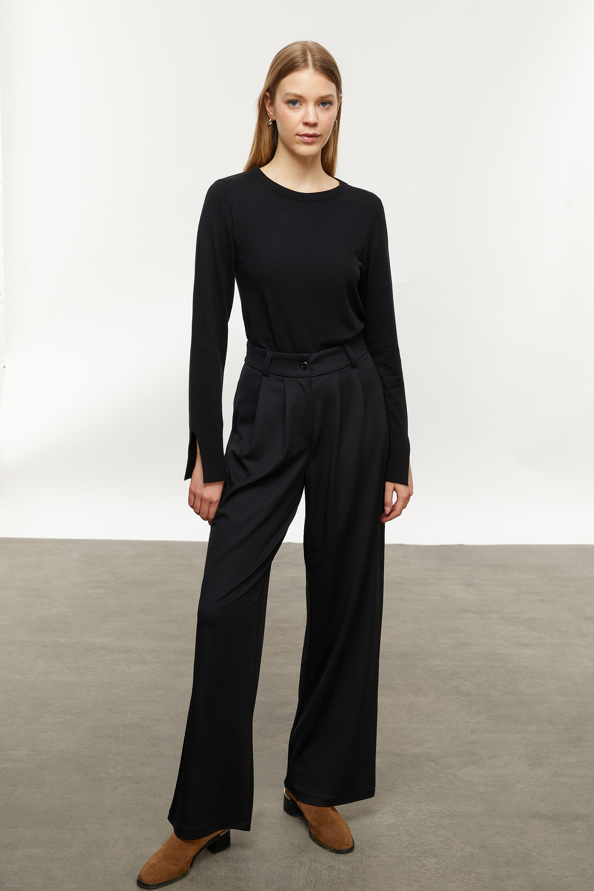 BİSİKLET YAKA TRİKO KAZAK