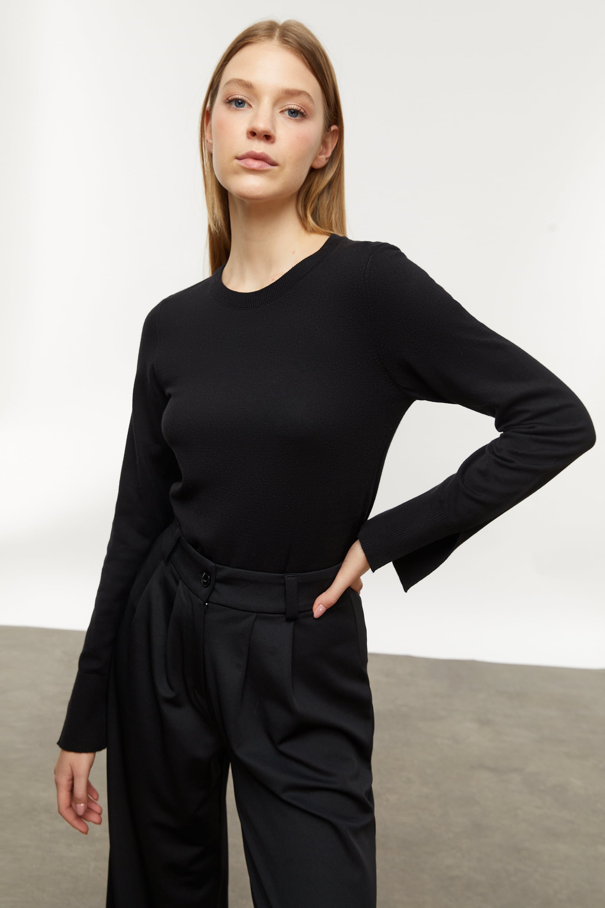 BİSİKLET YAKA TRİKO KAZAK