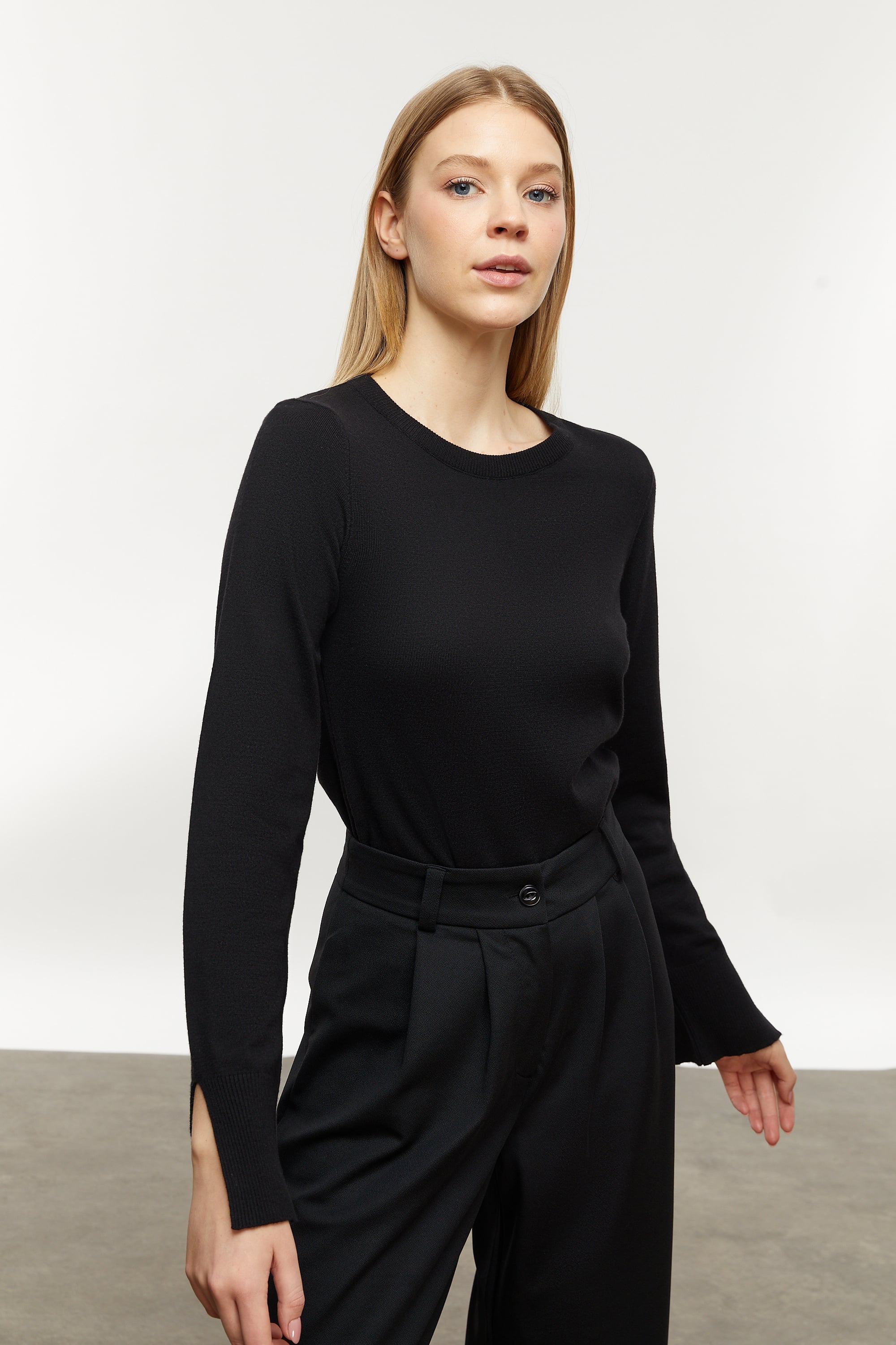 BİSİKLET YAKA TRİKO KAZAK