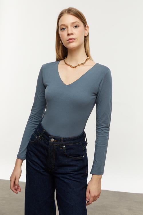  V YAKA UZUN KOLLU T-SHIRT