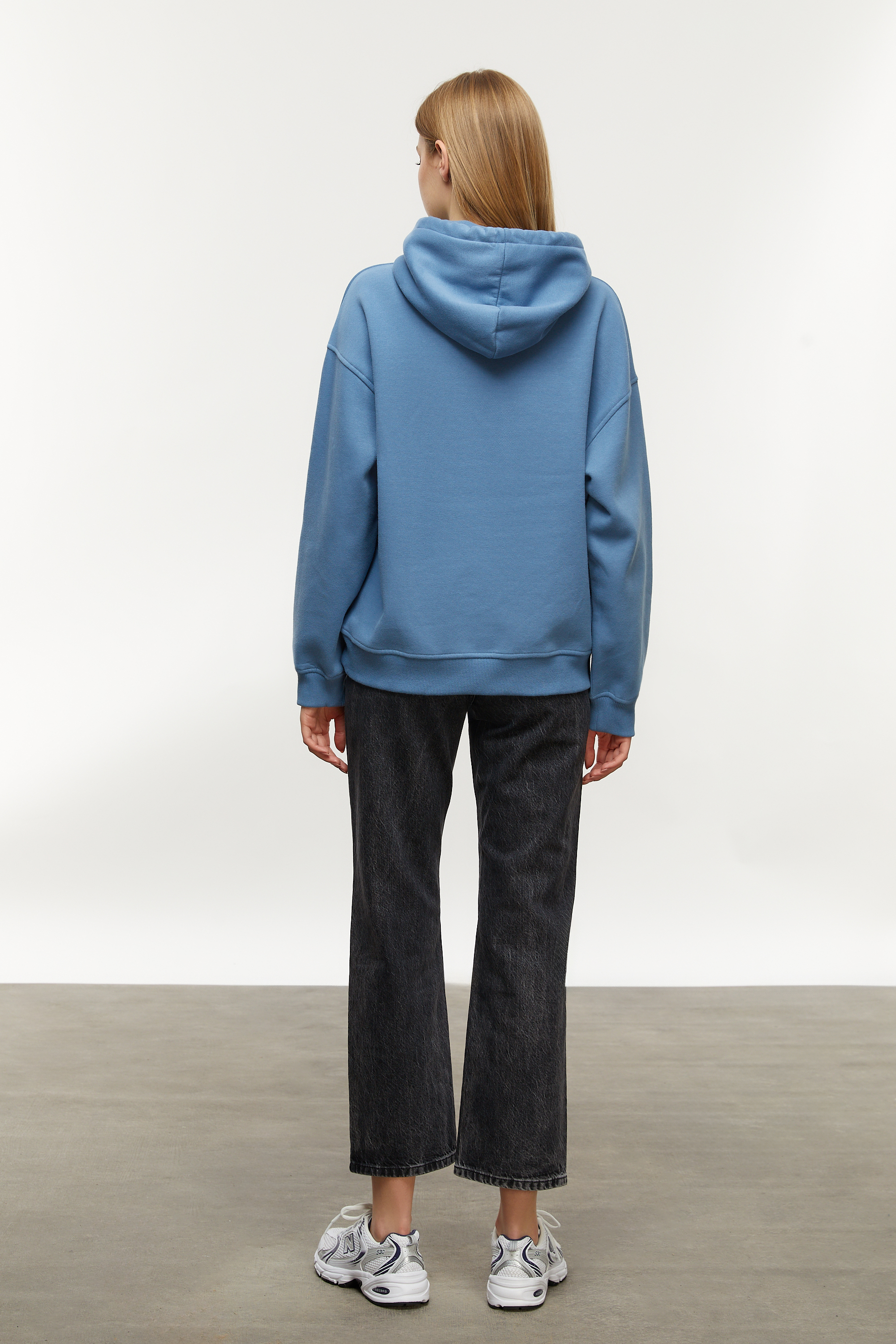 KAPÜŞONLU SWEATSHIRT