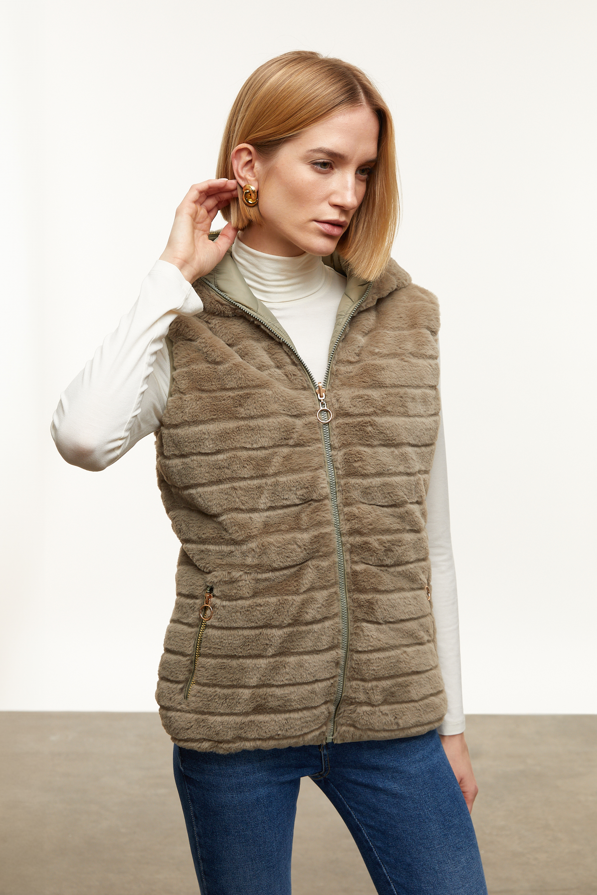 ÇİFT TARAFLI KAPÜŞONLU YELEK