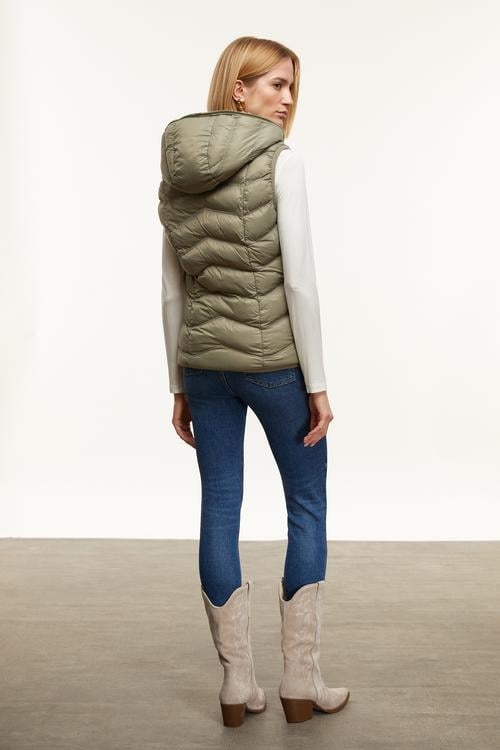  ÇİFT TARAFLI KAPÜŞONLU YELEK