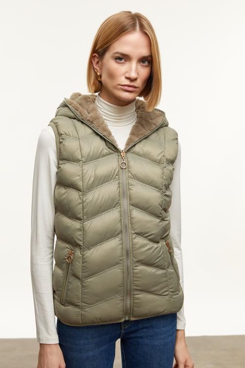  ÇİFT TARAFLI KAPÜŞONLU YELEK