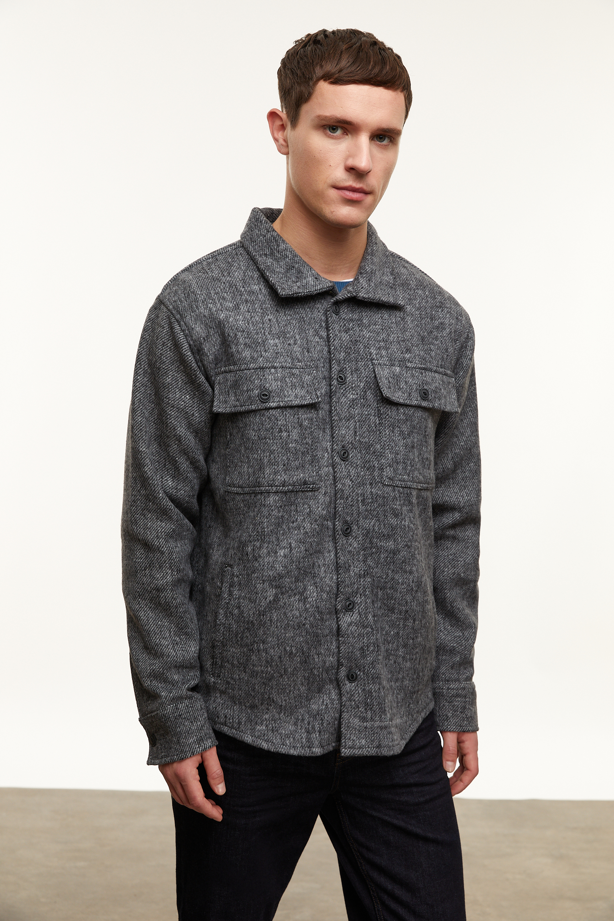 DİK YAKA GÖMLEK CEKET