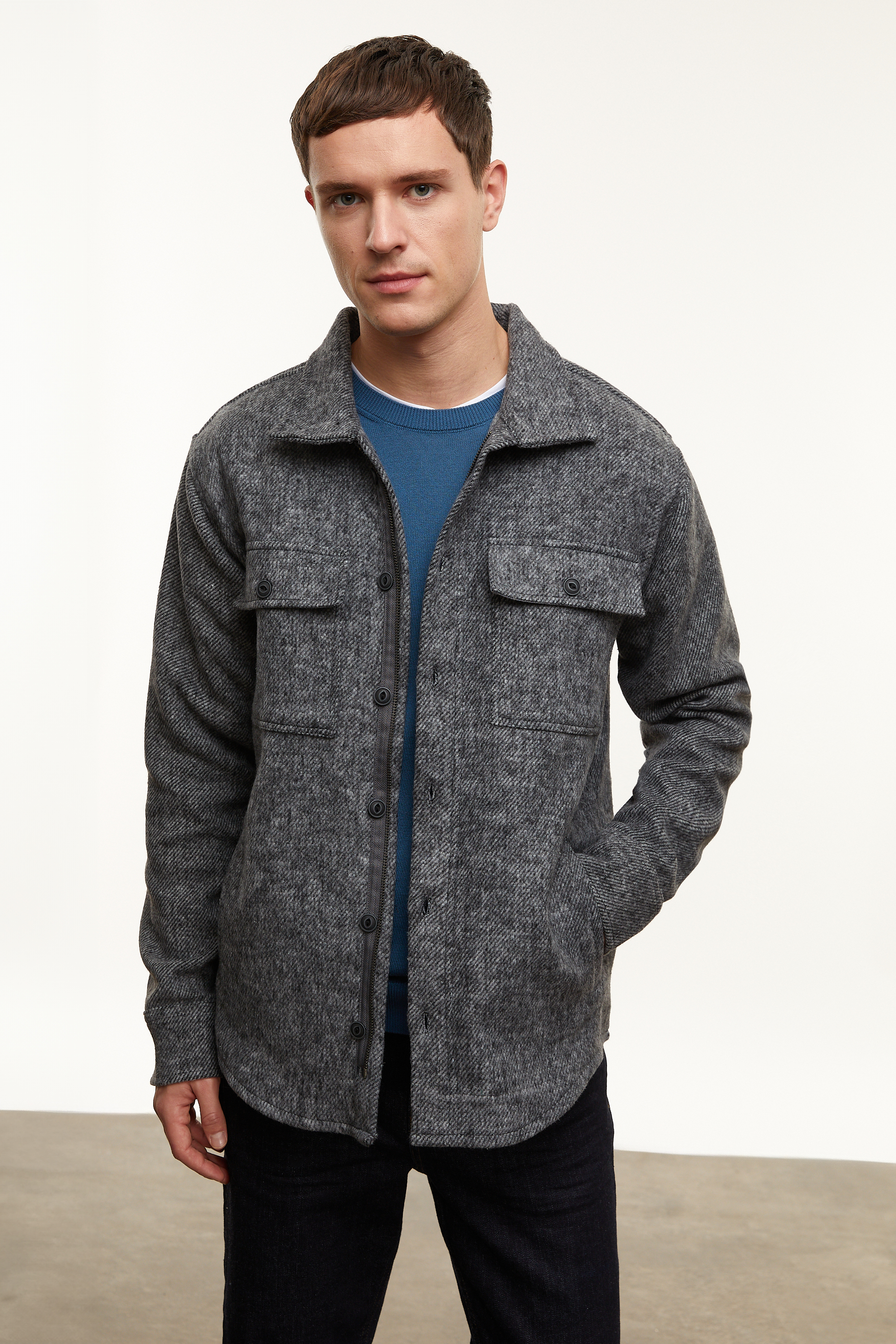 DİK YAKA GÖMLEK CEKET