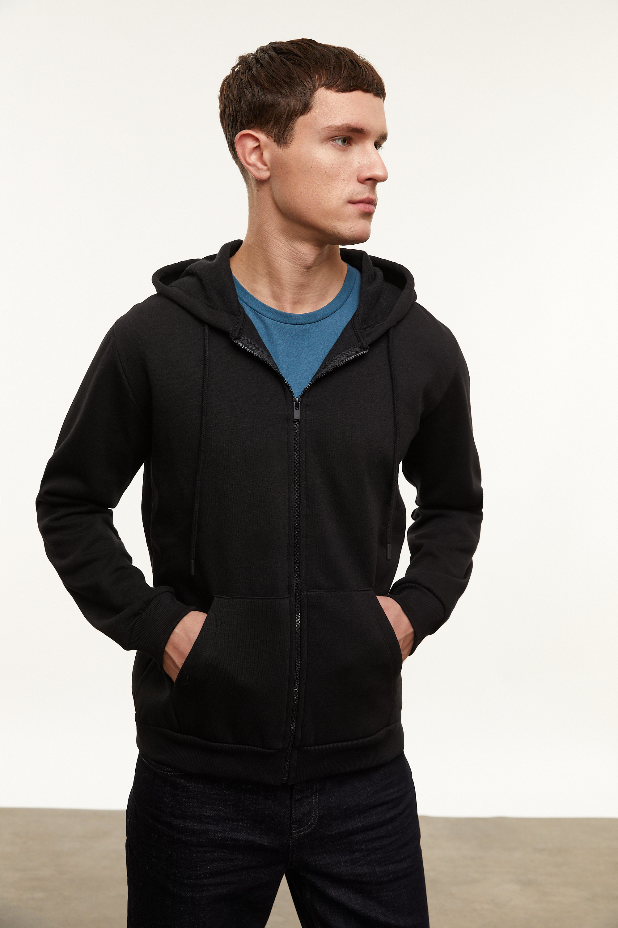 FERMUARLI KAPÜŞONLU SWEATSHIRT