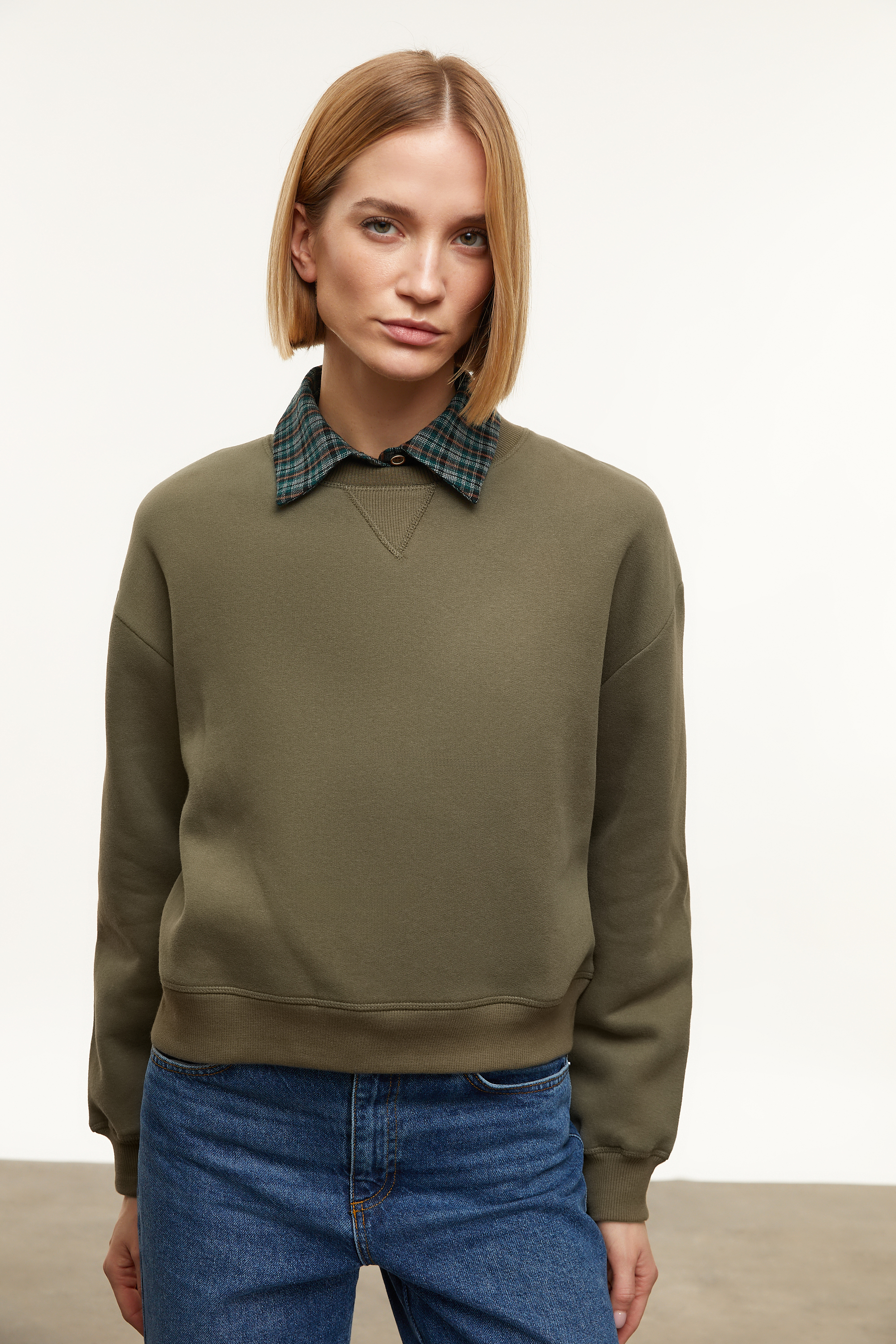 BİSİKLET YAKA SWEATSHIRT