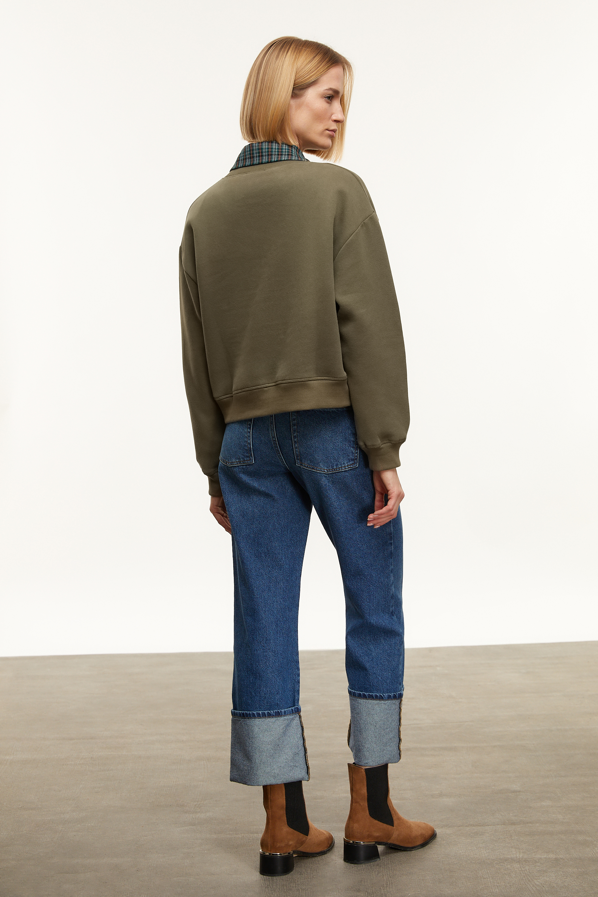 BİSİKLET YAKA SWEATSHIRT