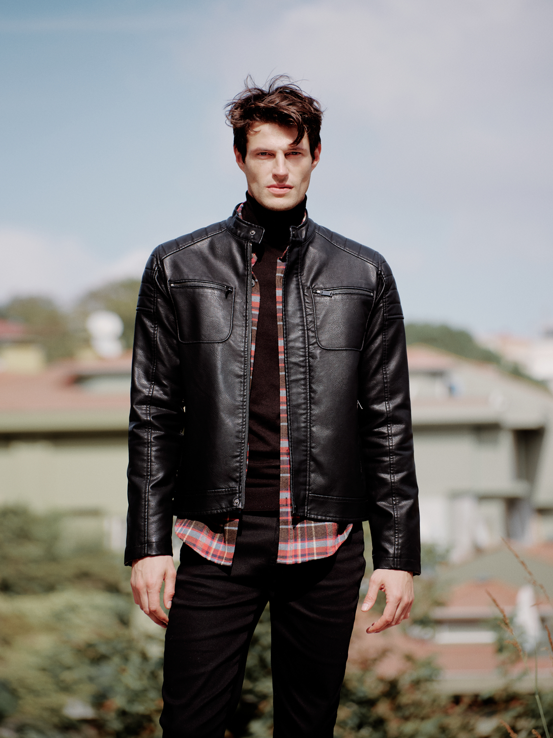 DERİ GÖRÜNÜMLÜ CEKET