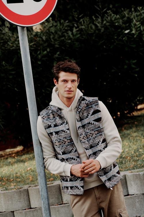  DİK YAKA JAKARLI ETNİK YELEK