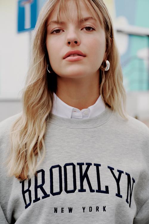 NAKIŞLI BİSİKLET YAKA SWEATSHIRT