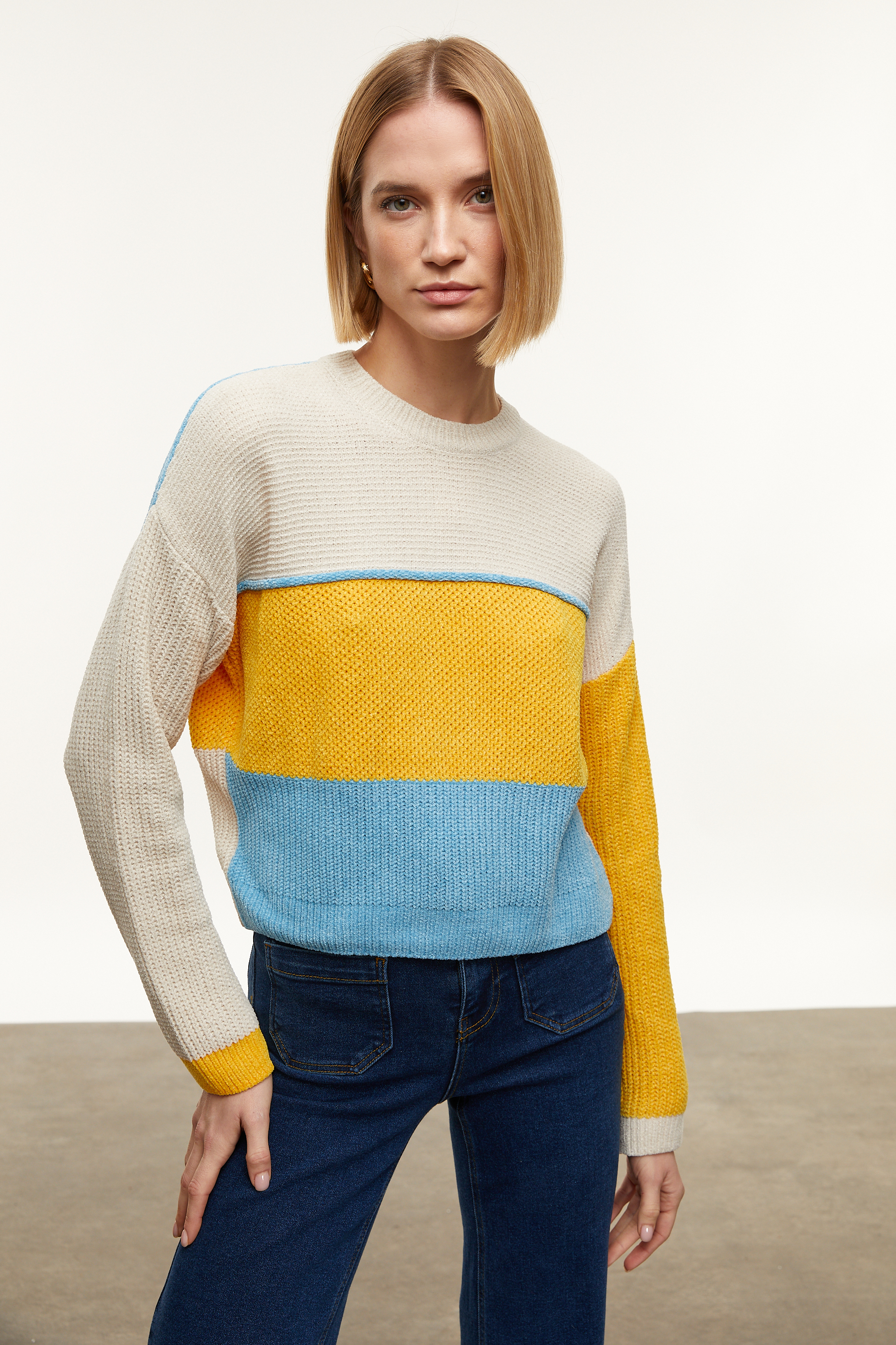 RENK BLOKLU TRİKO KAZAK