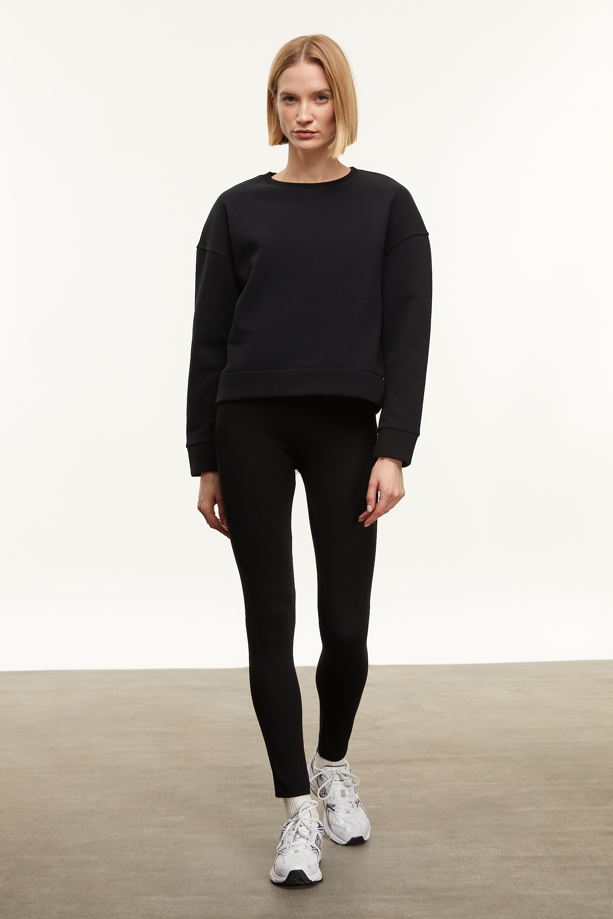 BİSİKLET YAKA SWEATSHIRT