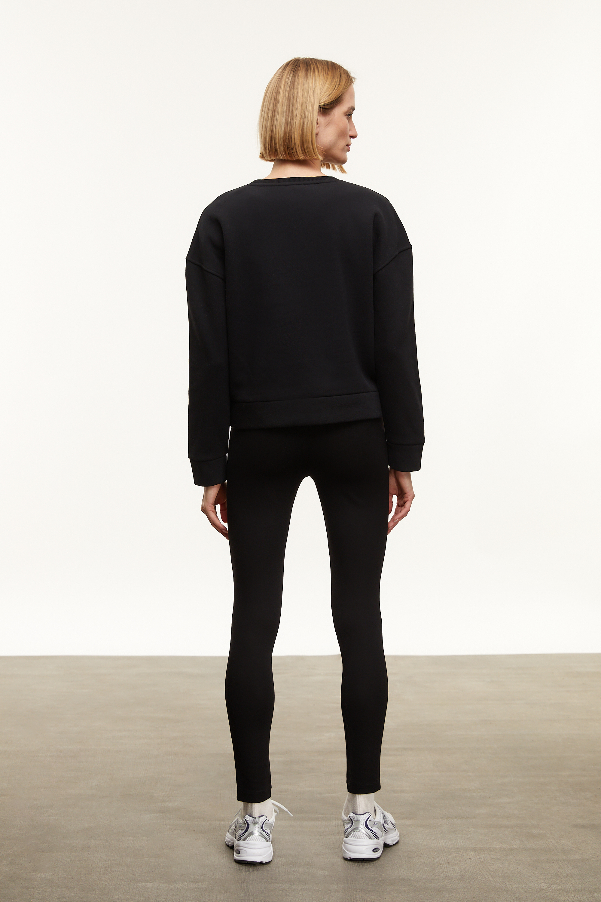 BİSİKLET YAKA SWEATSHIRT