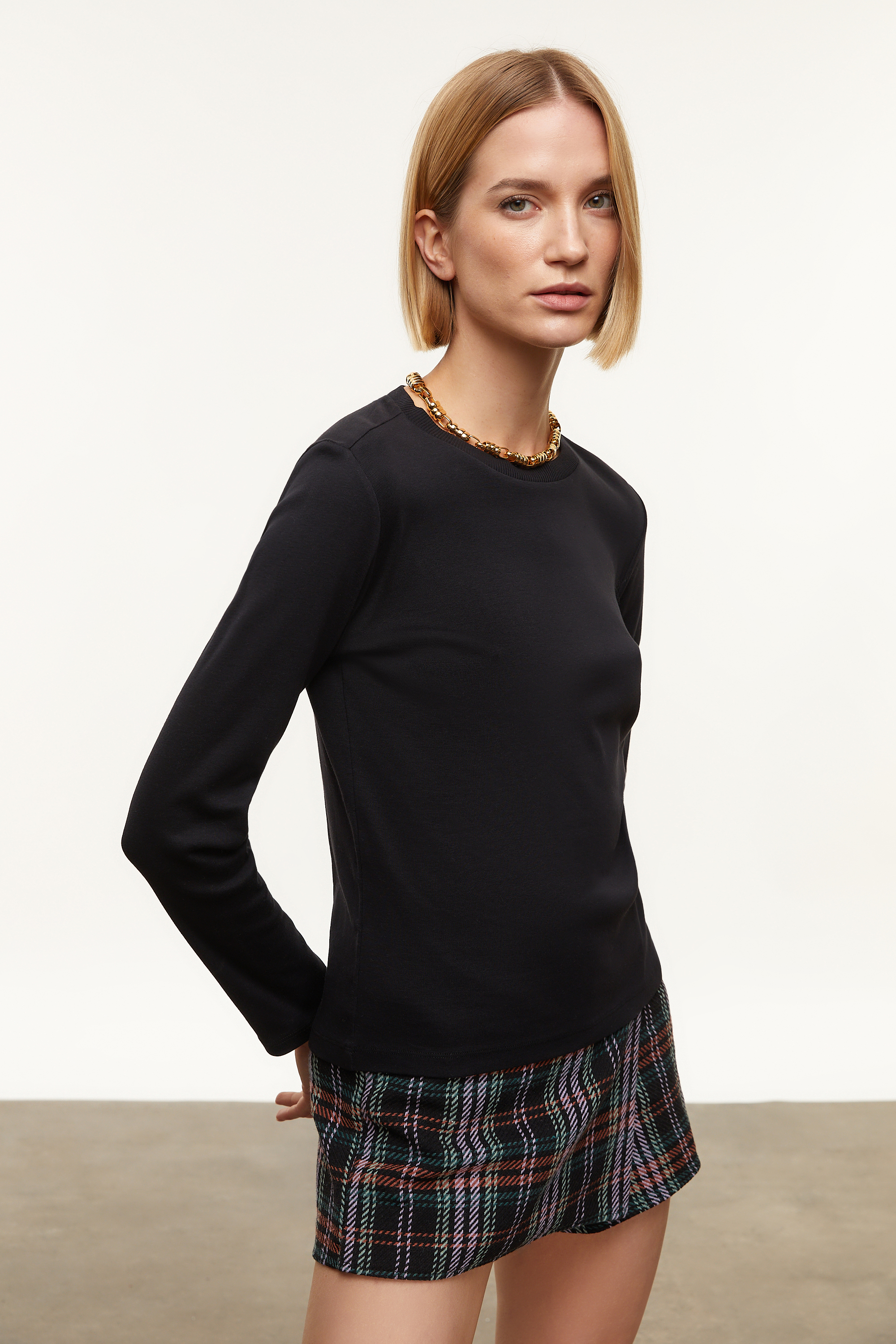 BİSİKLET YAKA UZUN KOLLU T-SHIRT