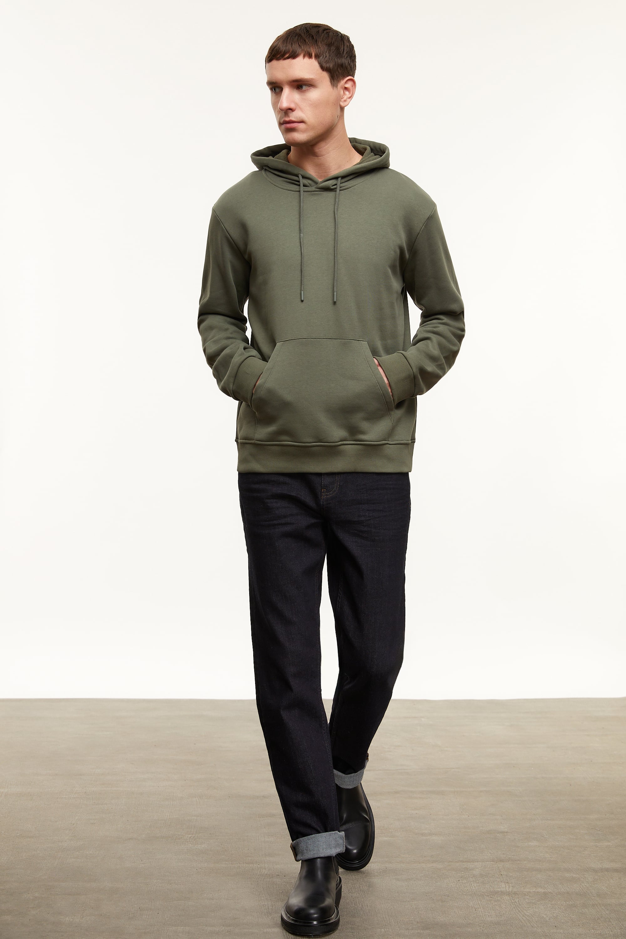 KAPÜŞONLU SWEATSHIRT