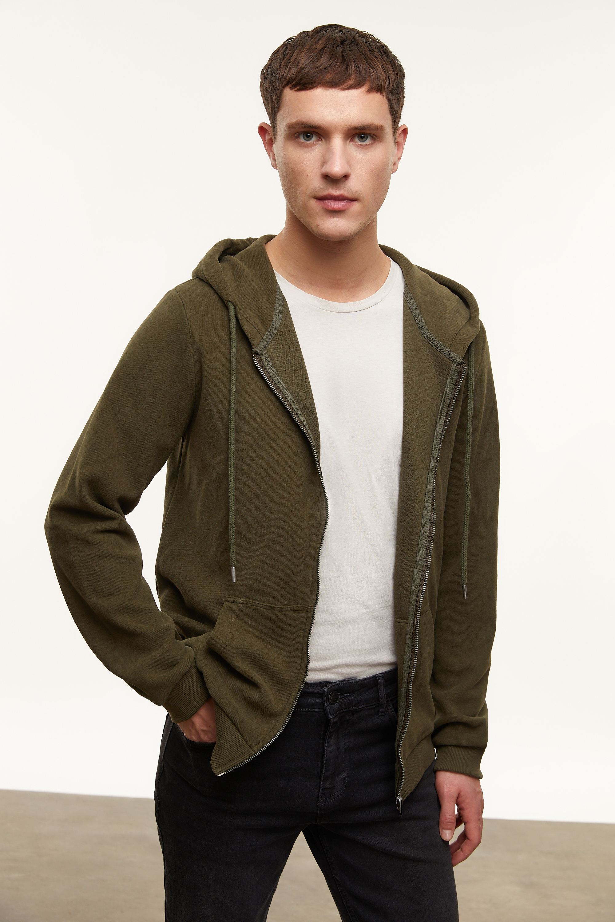 KAPÜŞONLU FERMUARLI SWEATSHIRT