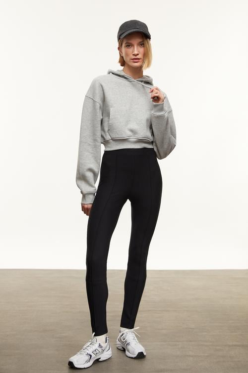  KAPÜŞONLU CROP SWEATSHIRT