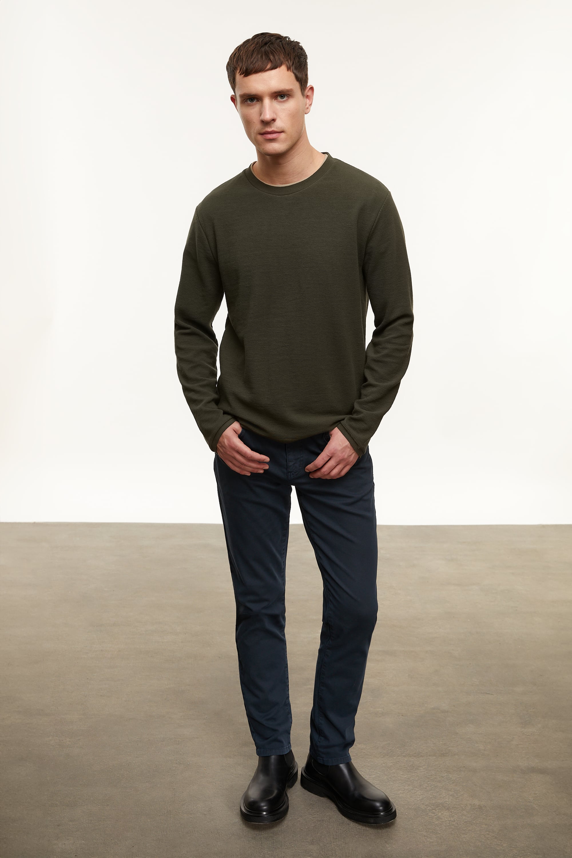 BİSİKLET YAKA SWEATSHIRT