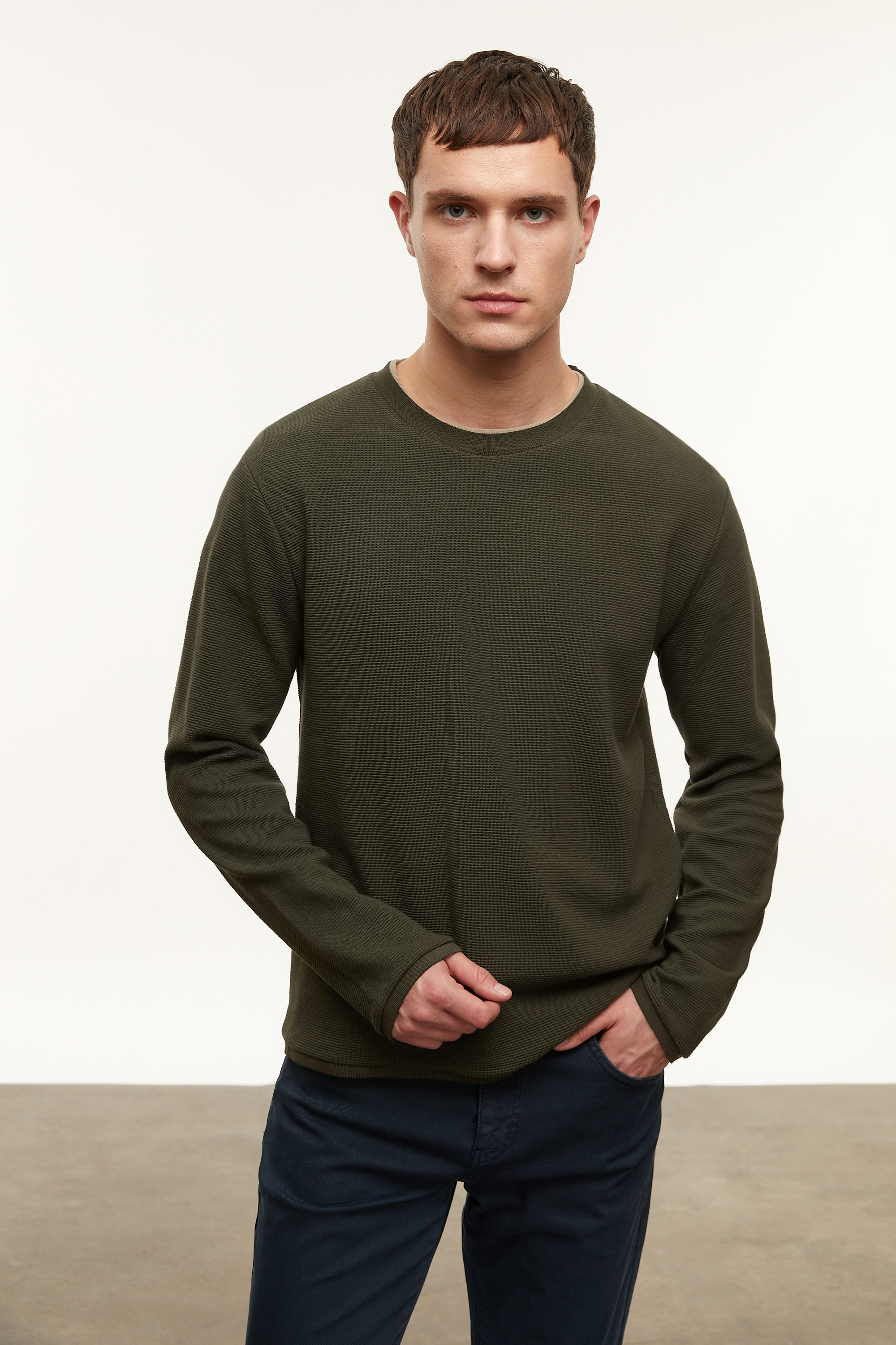 BİSİKLET YAKA SWEATSHIRT