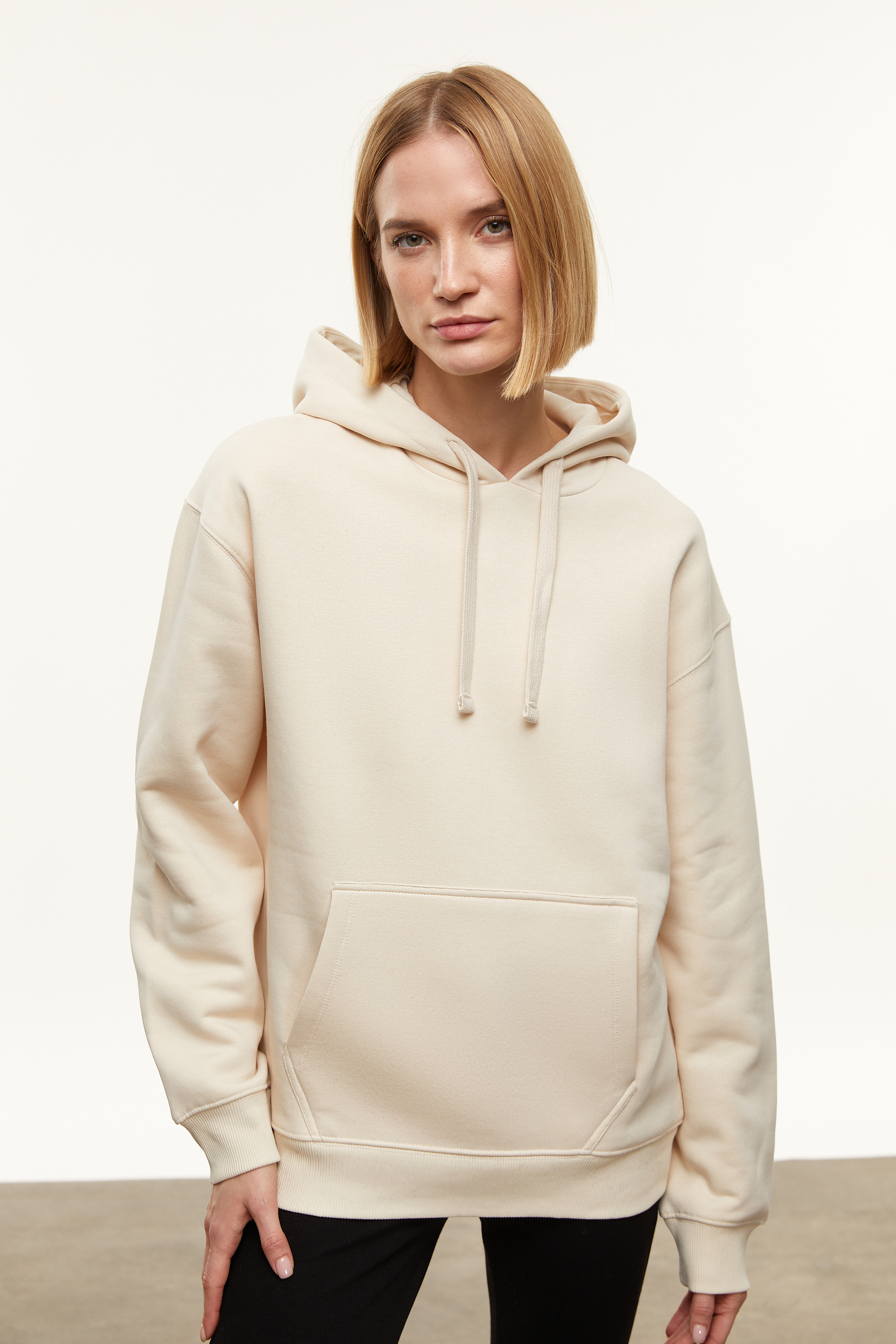 KAPÜŞONLU SWEATSHIRT